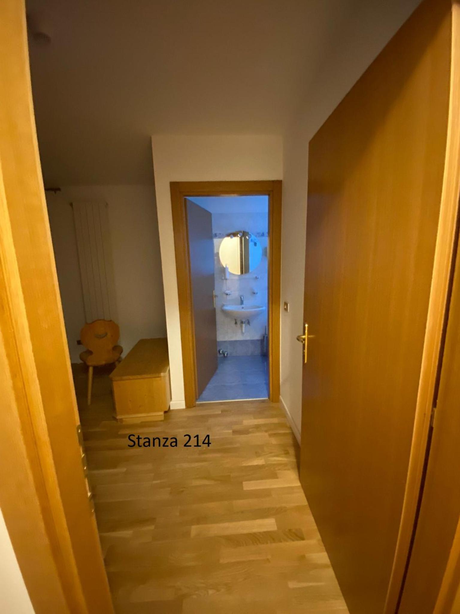 Standard Double Room - Photo 55