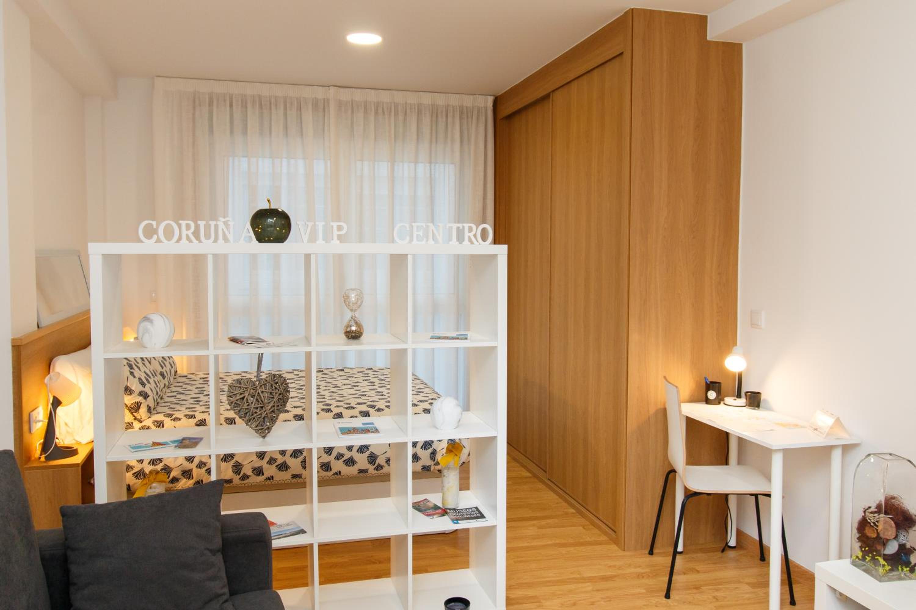  Deluxe One Bedroom Apartment photo 2