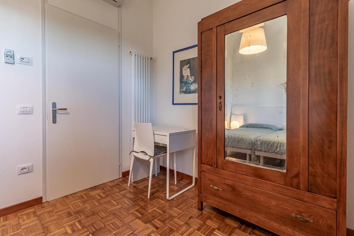 Double or Twin Room with Shared Bathroom photo 3