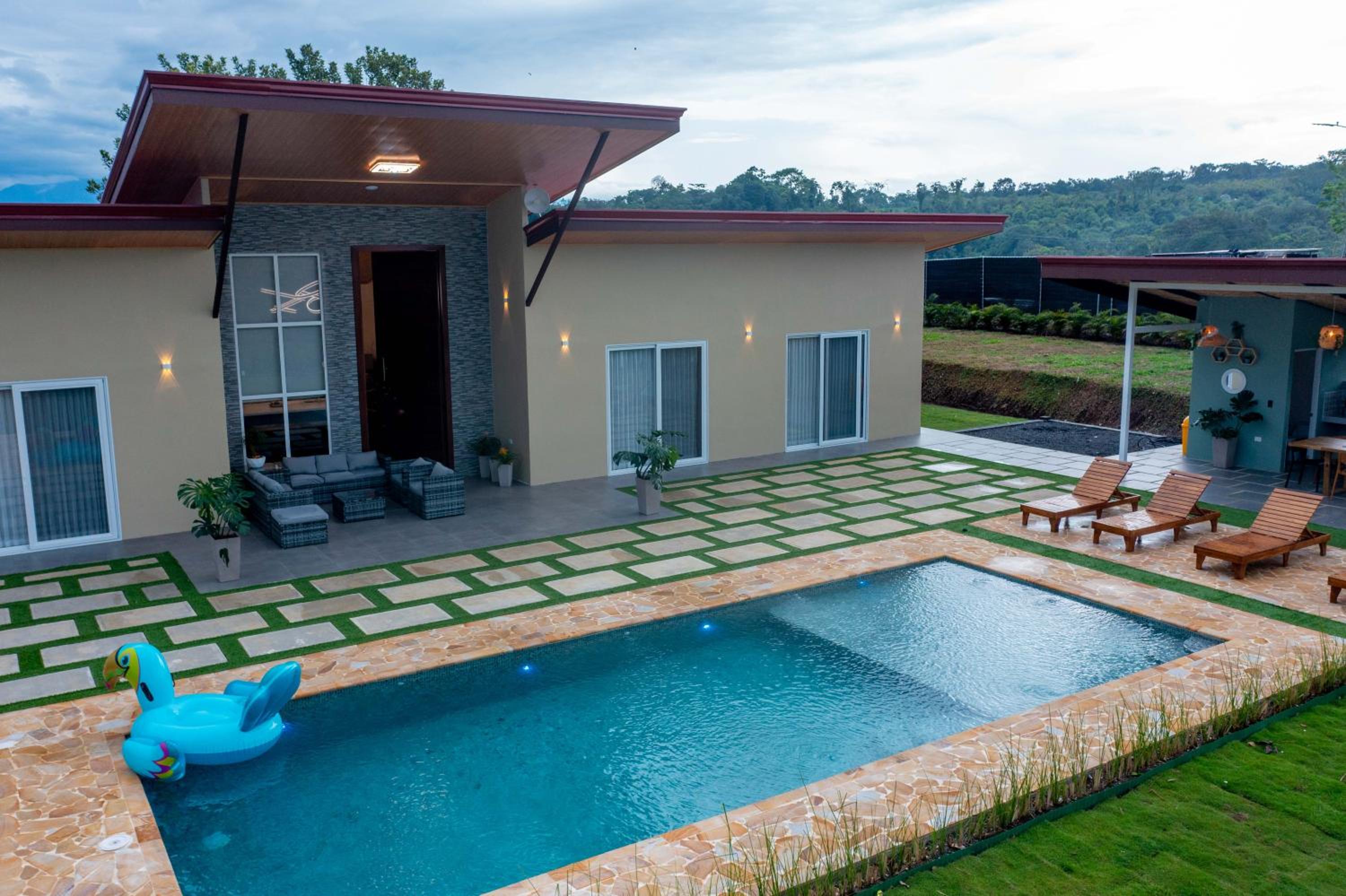 Deluxe Villa photo 2