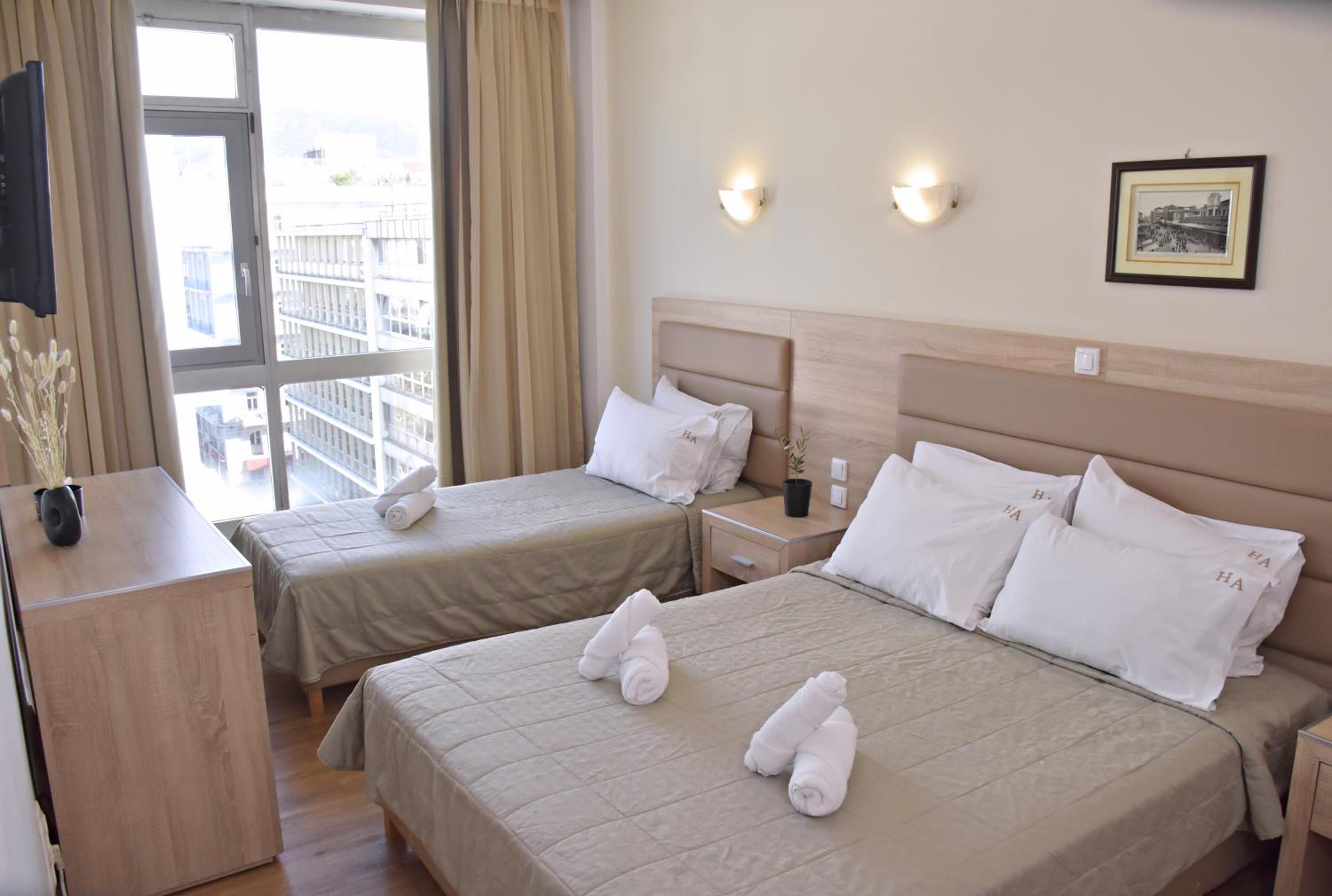 מלון ארתוסה אתונה — Superior Triple Room
