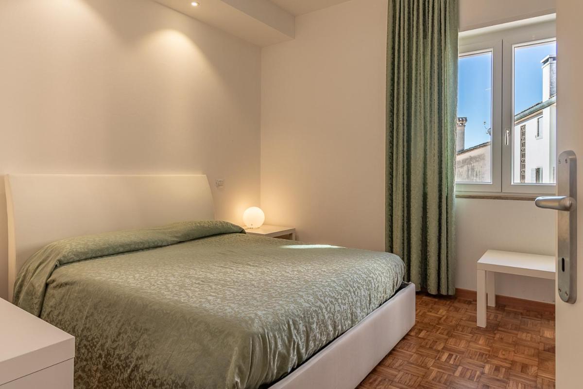 Triple Room with Private External Bathroom - Photo 2