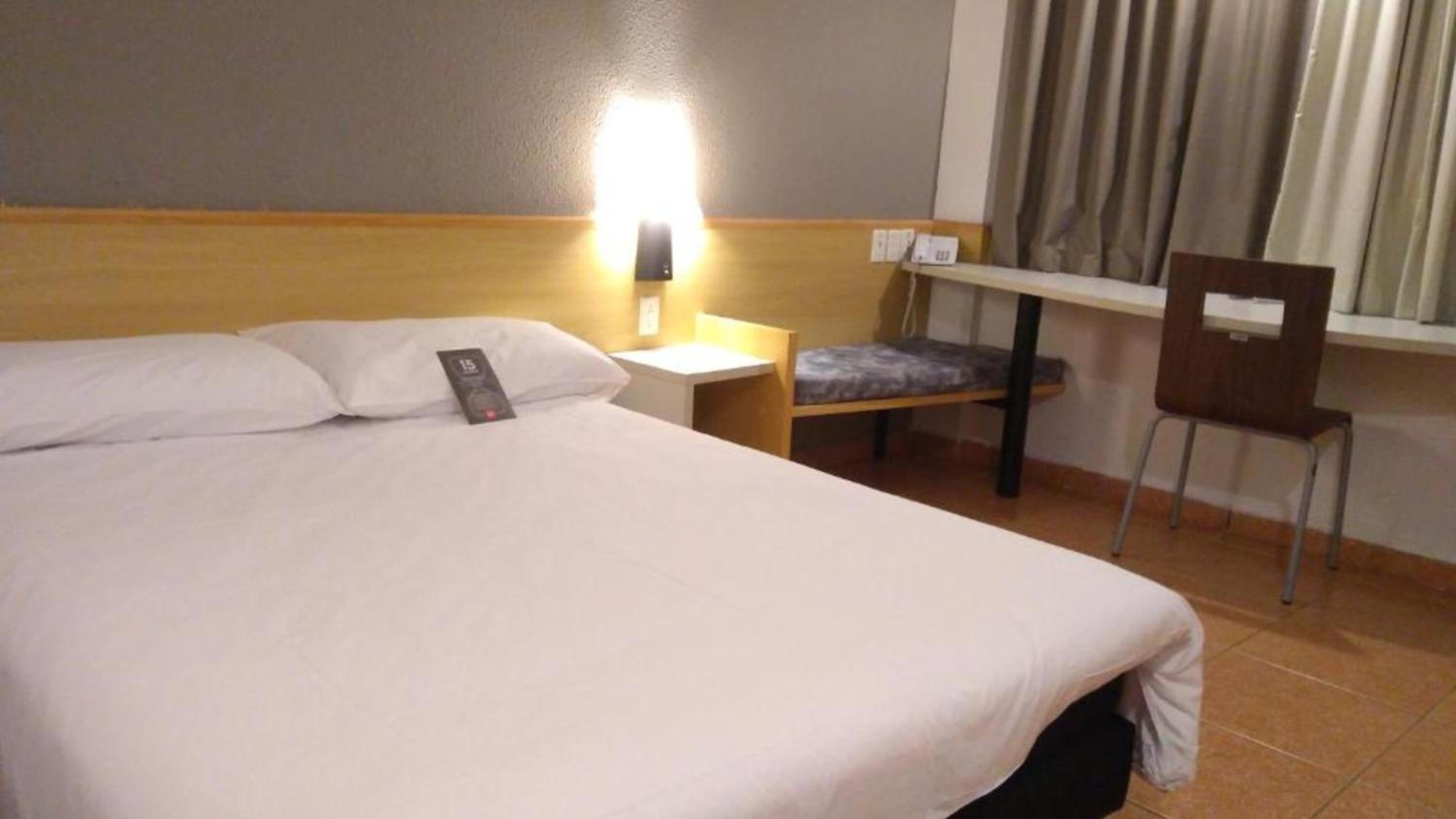 Standard Apartment - Accessible photo 3