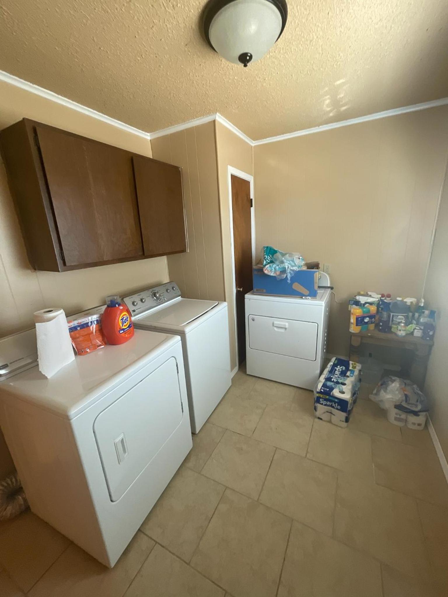 Three-Bedroom House photo 2
