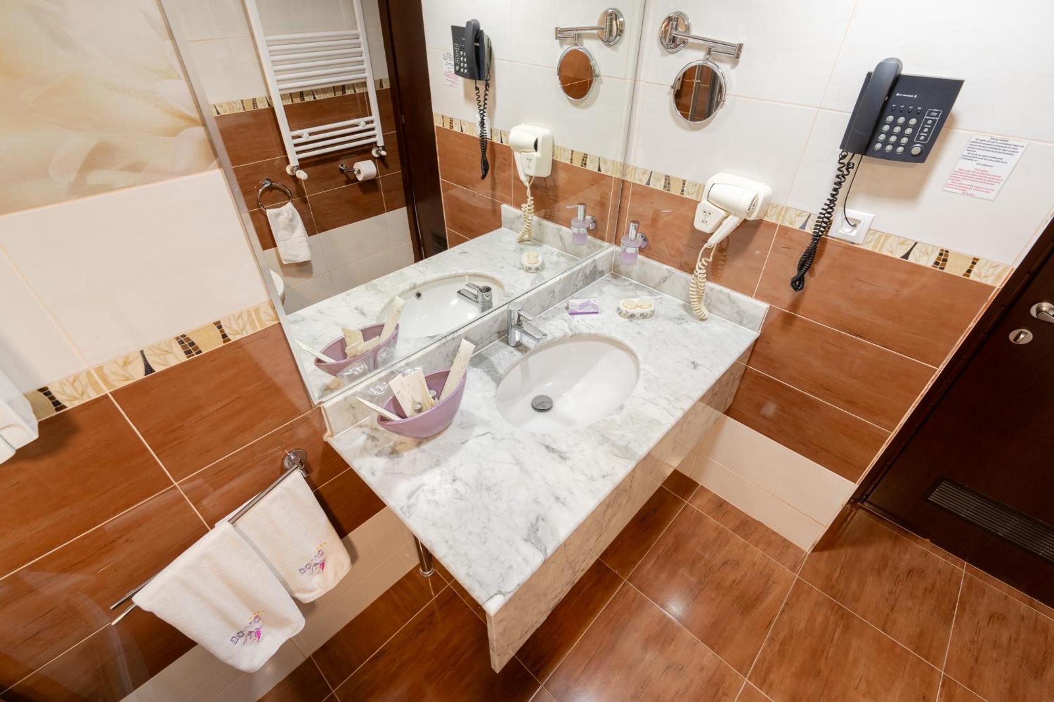 Superior Double Room - Photo 6