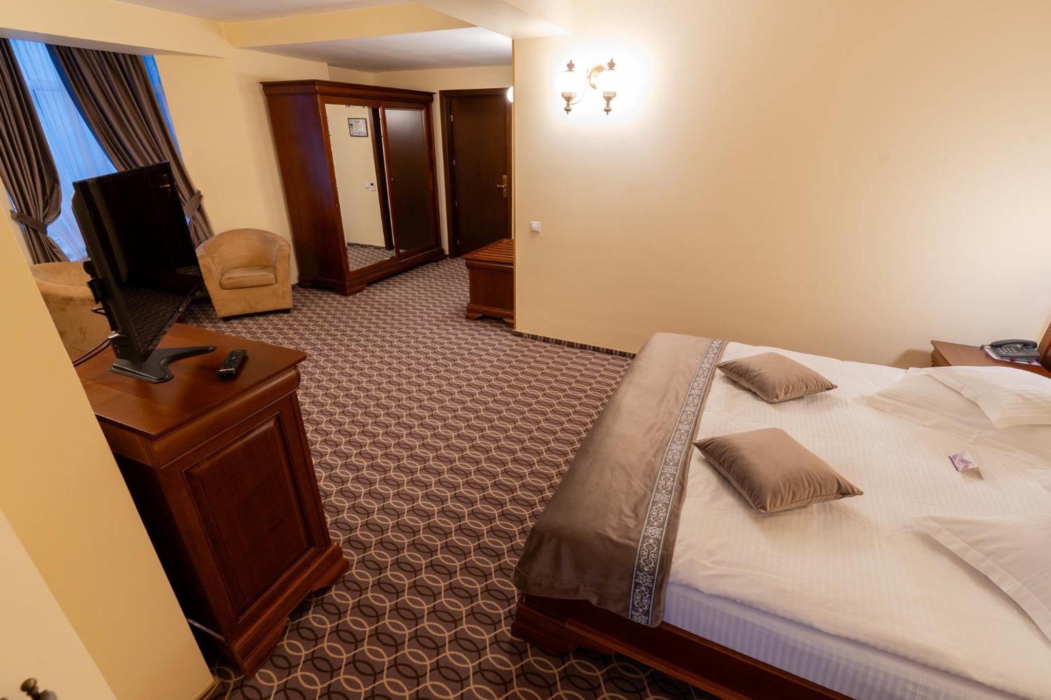Superior Double Room - Photo 3