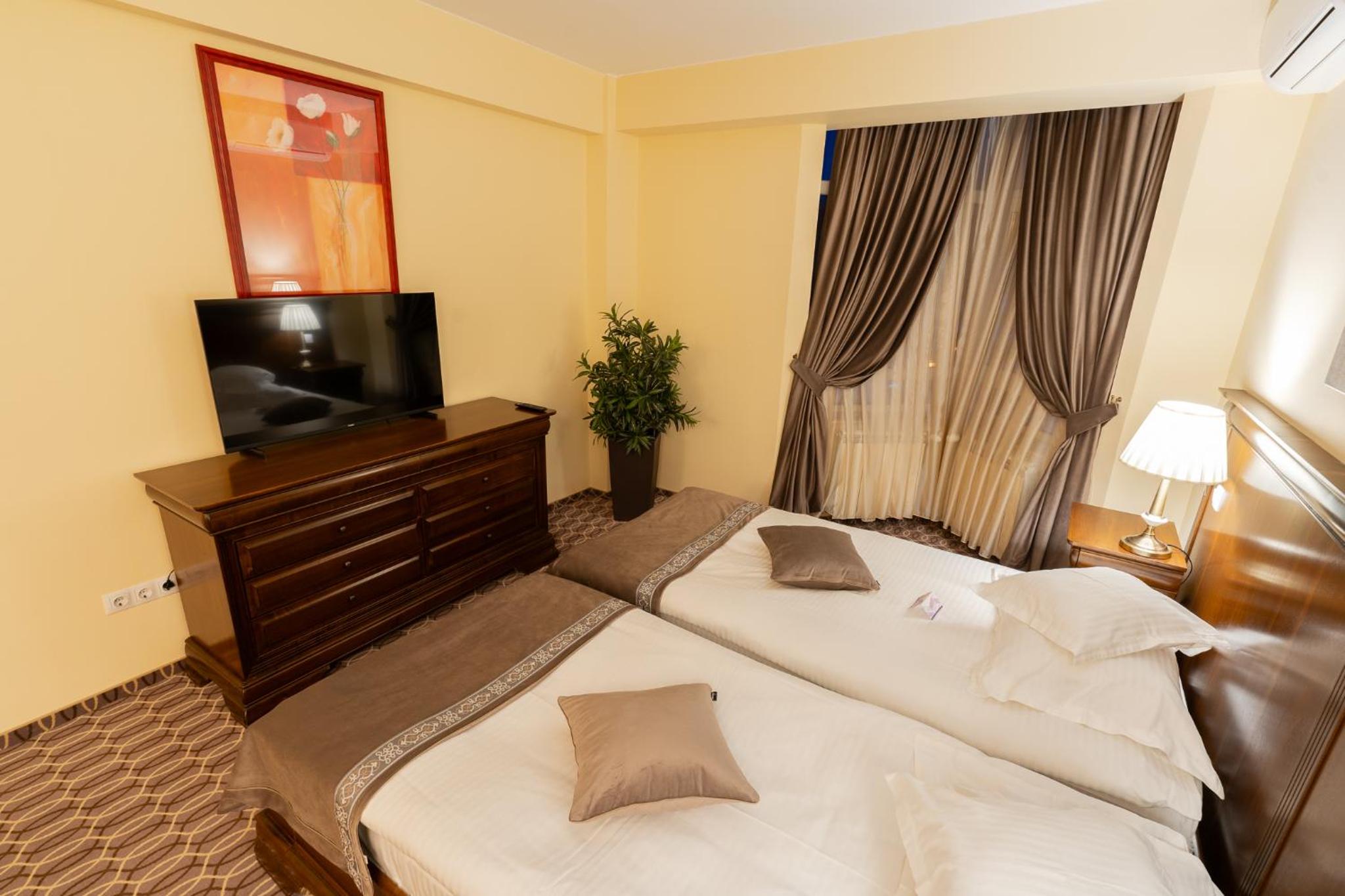 Superior Double or Twin Room - Photo 7