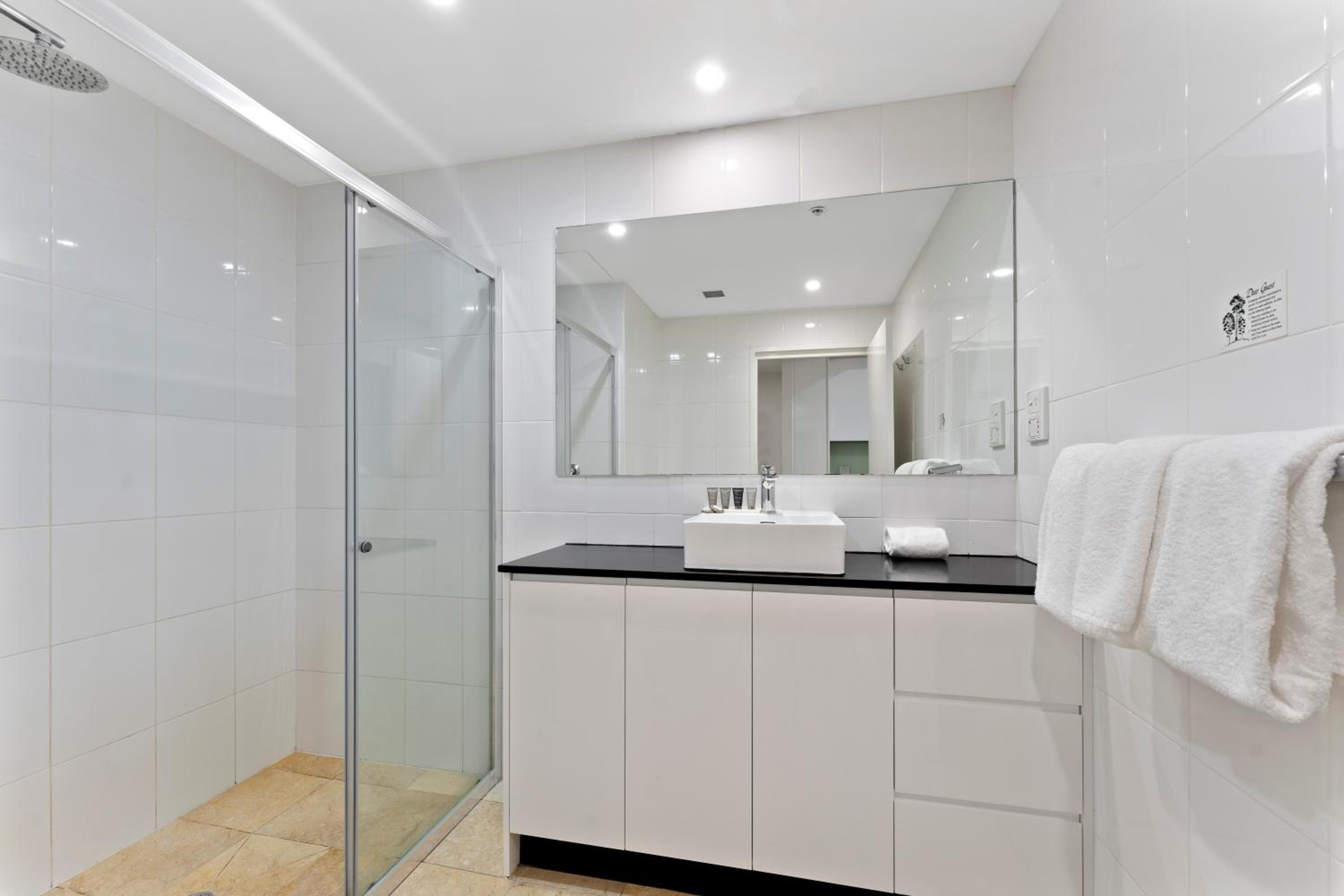 One Bedroom Apartment (Daily Housekeeping)