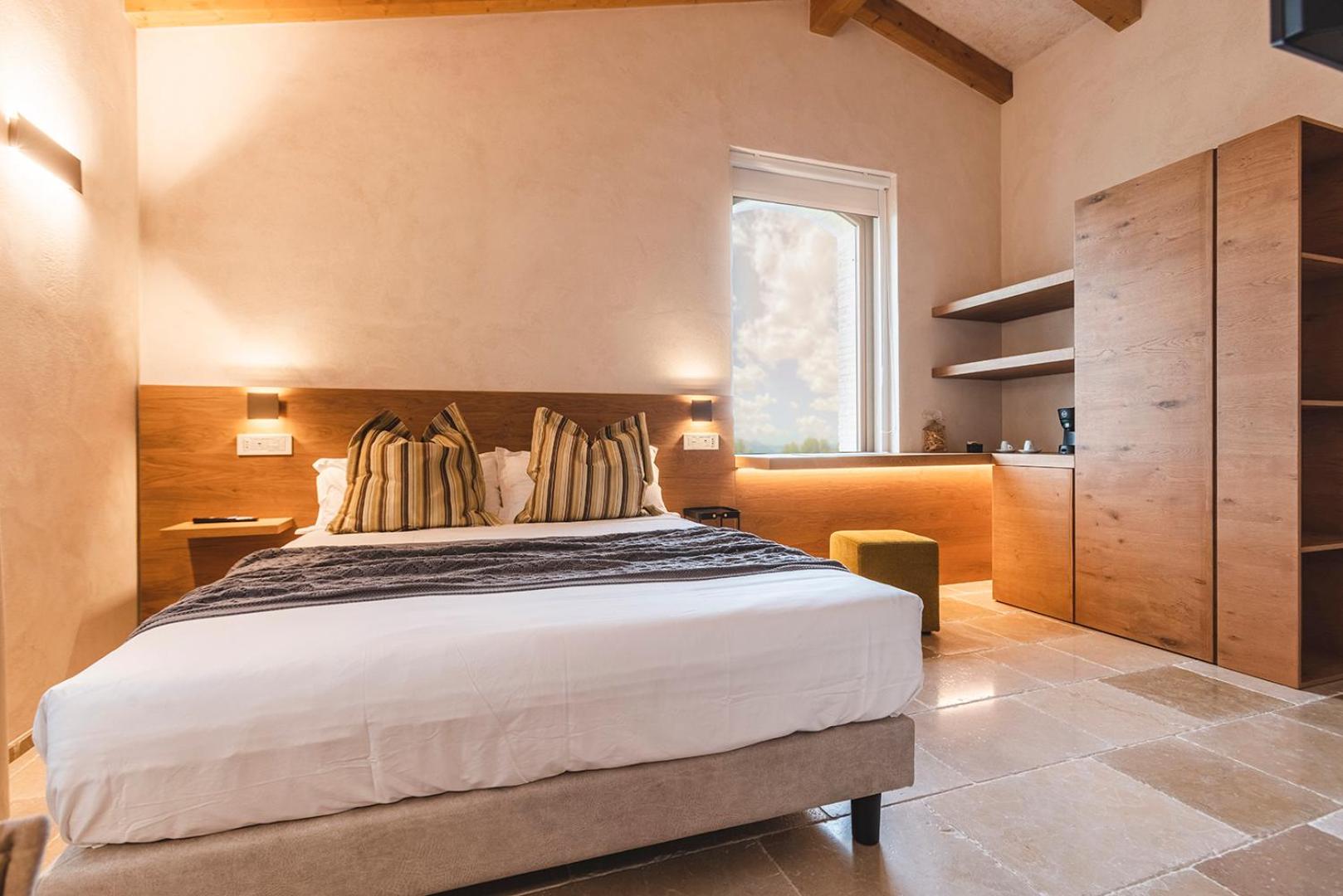 Superior Triple Room - Photo 12