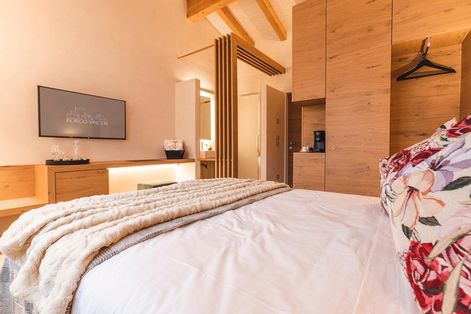 Superior Double Room - Photo 1
