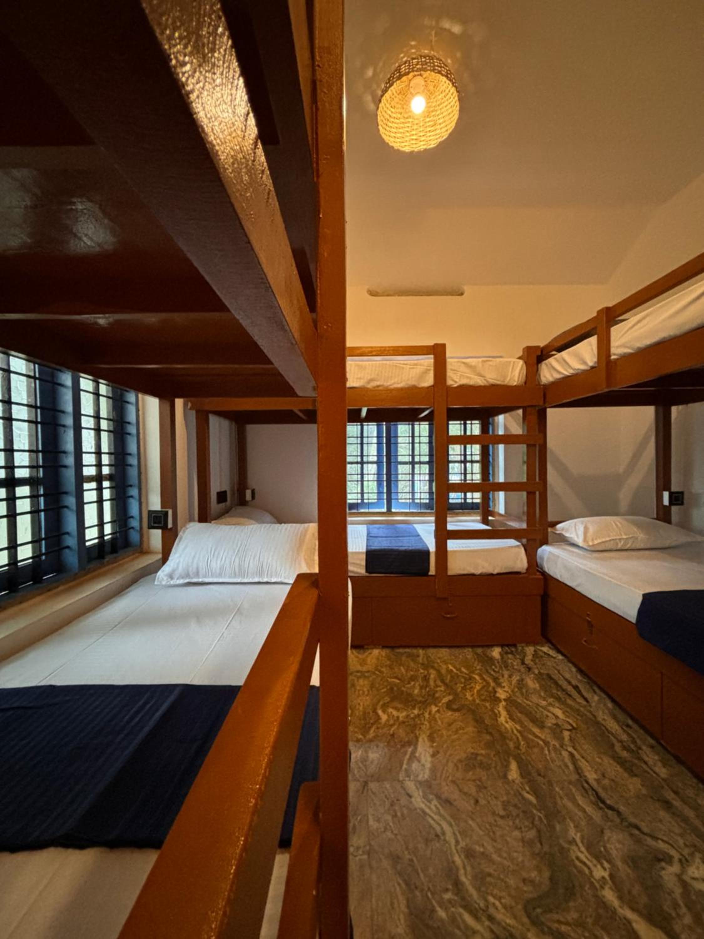 Bed in 6-Bed Mixed Dormitory Room photo 3