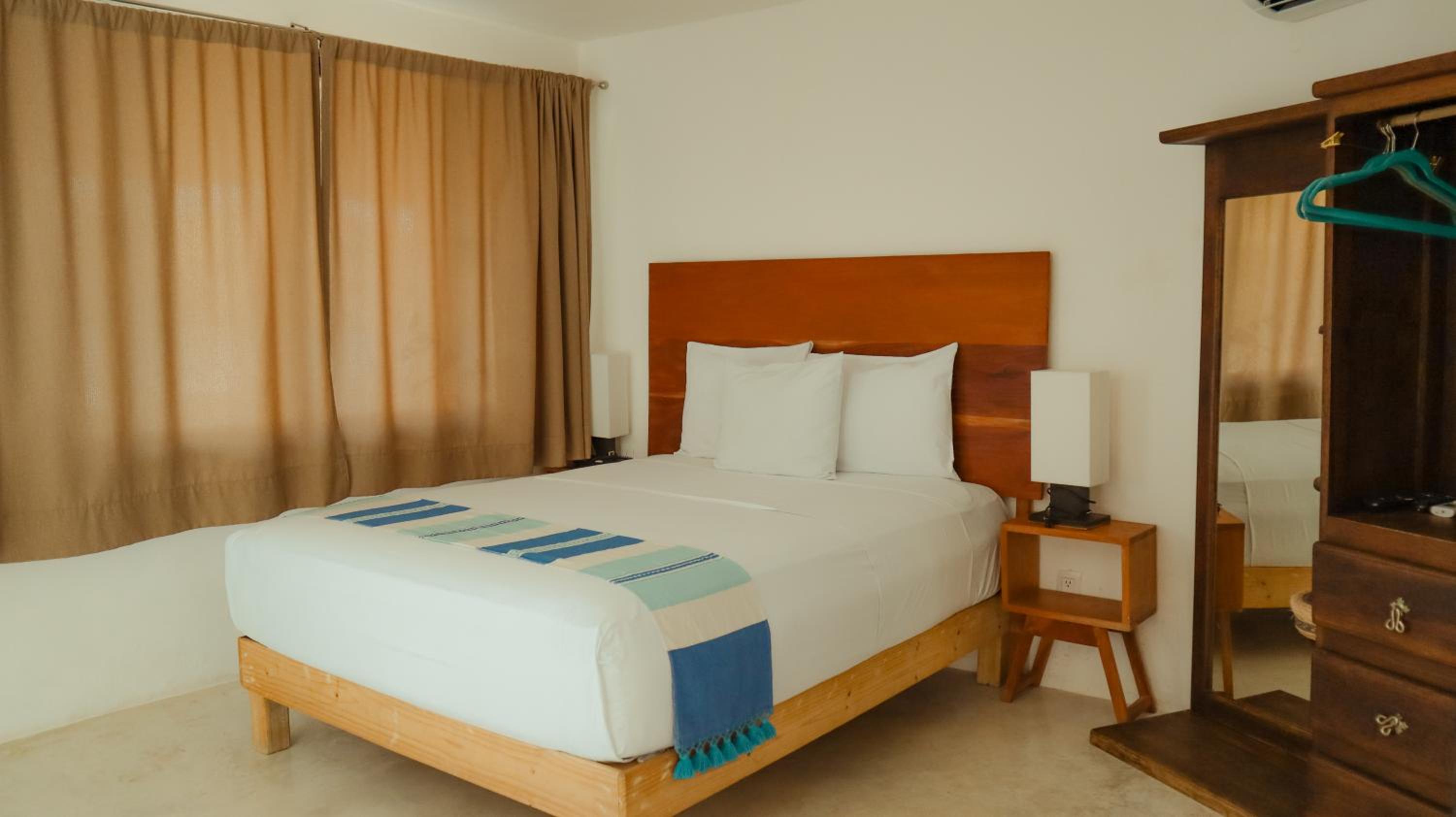 Deluxe Double Room - Photo 1
