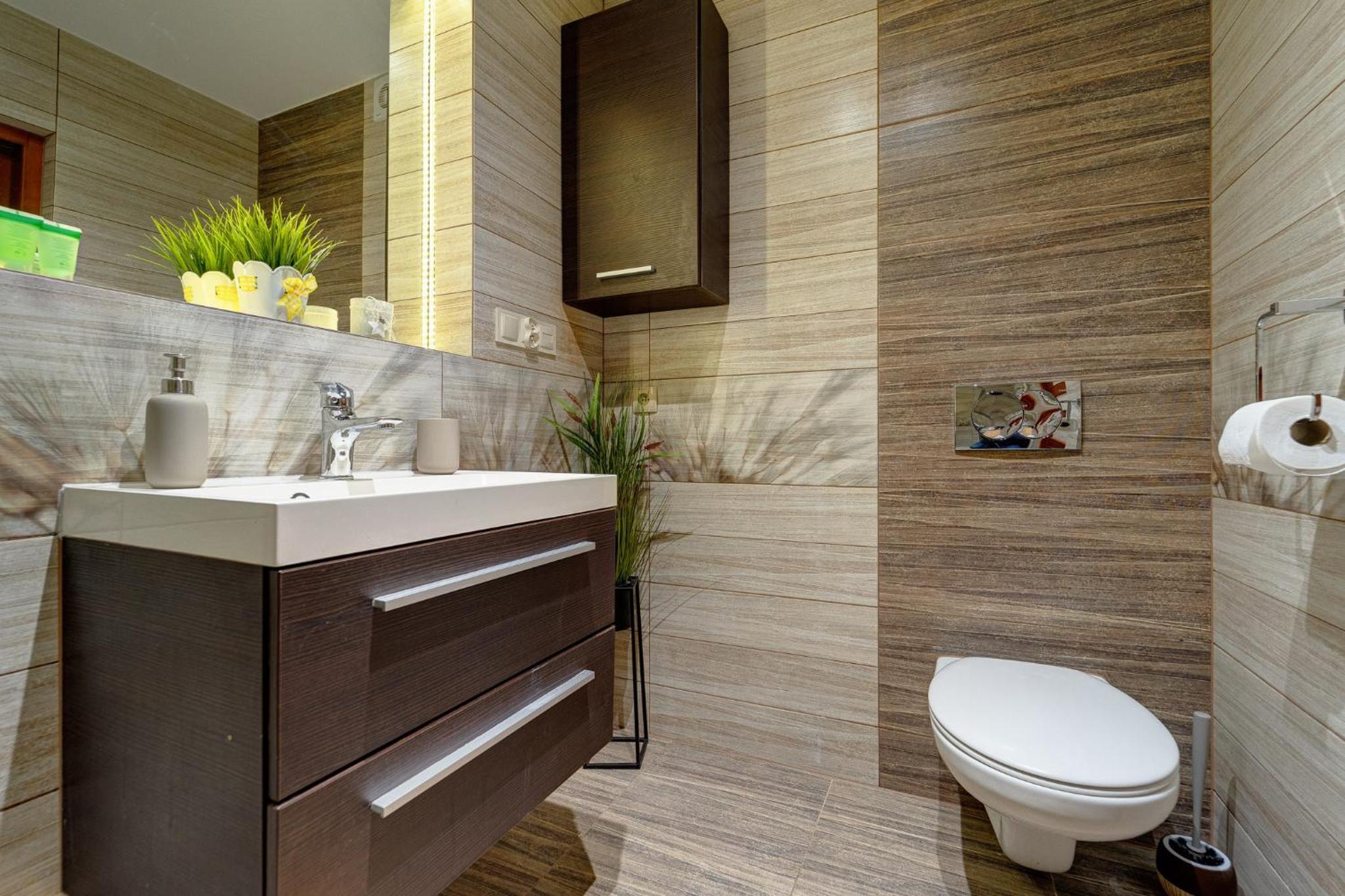 One-Bedroom Apartment - Photo 13