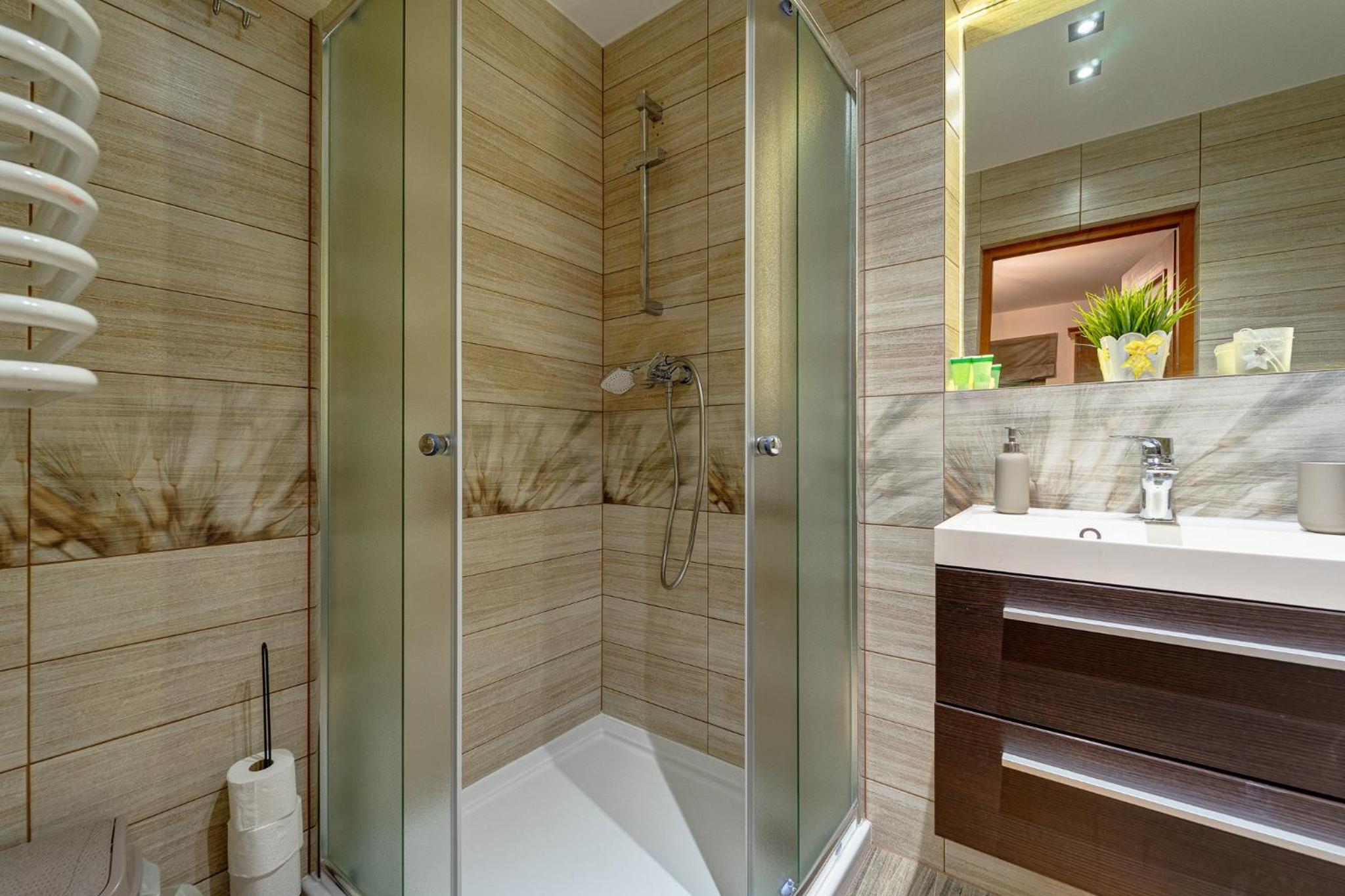 One-Bedroom Apartment - Photo 4
