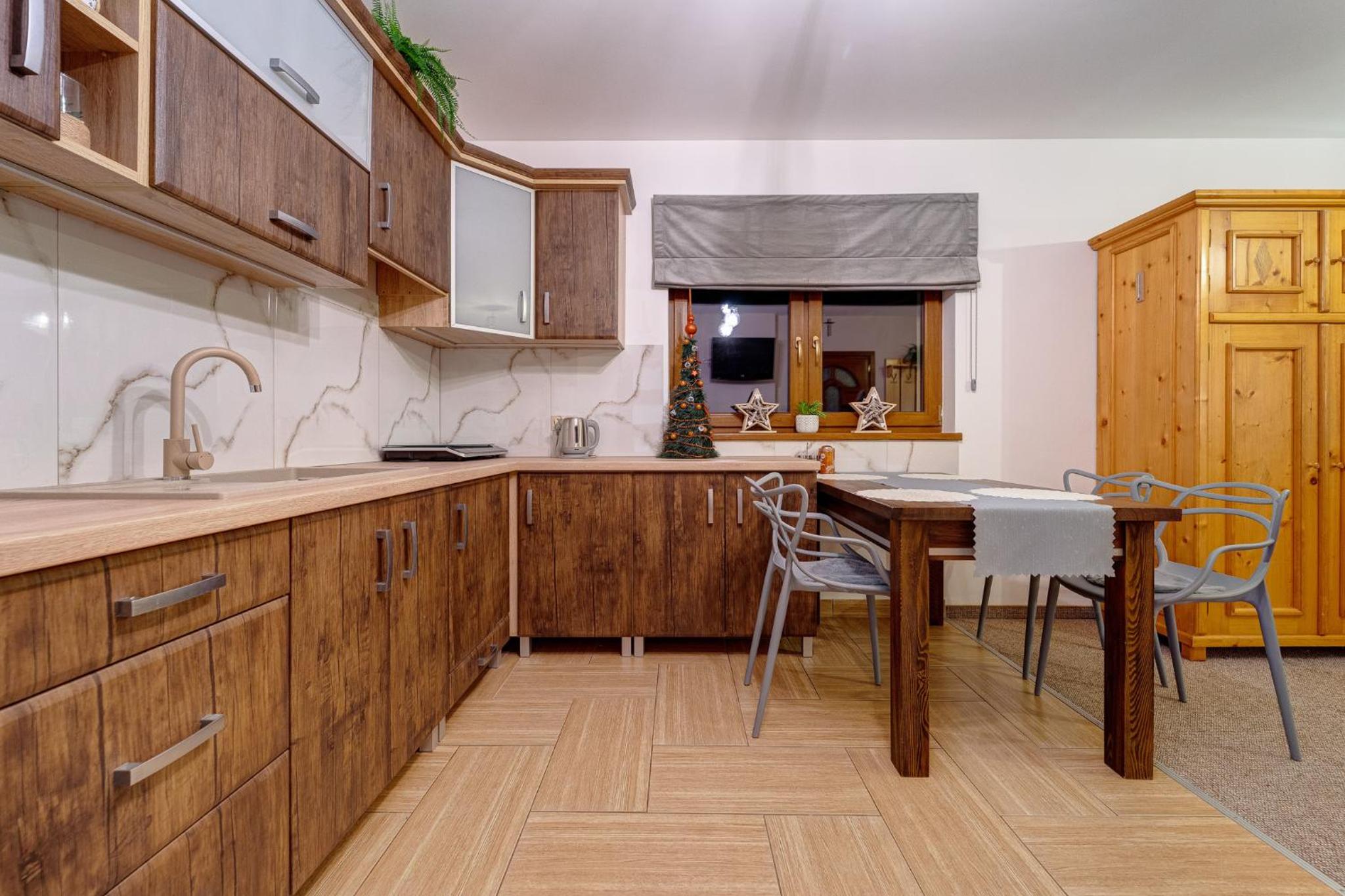 One-Bedroom Apartment - Photo 9