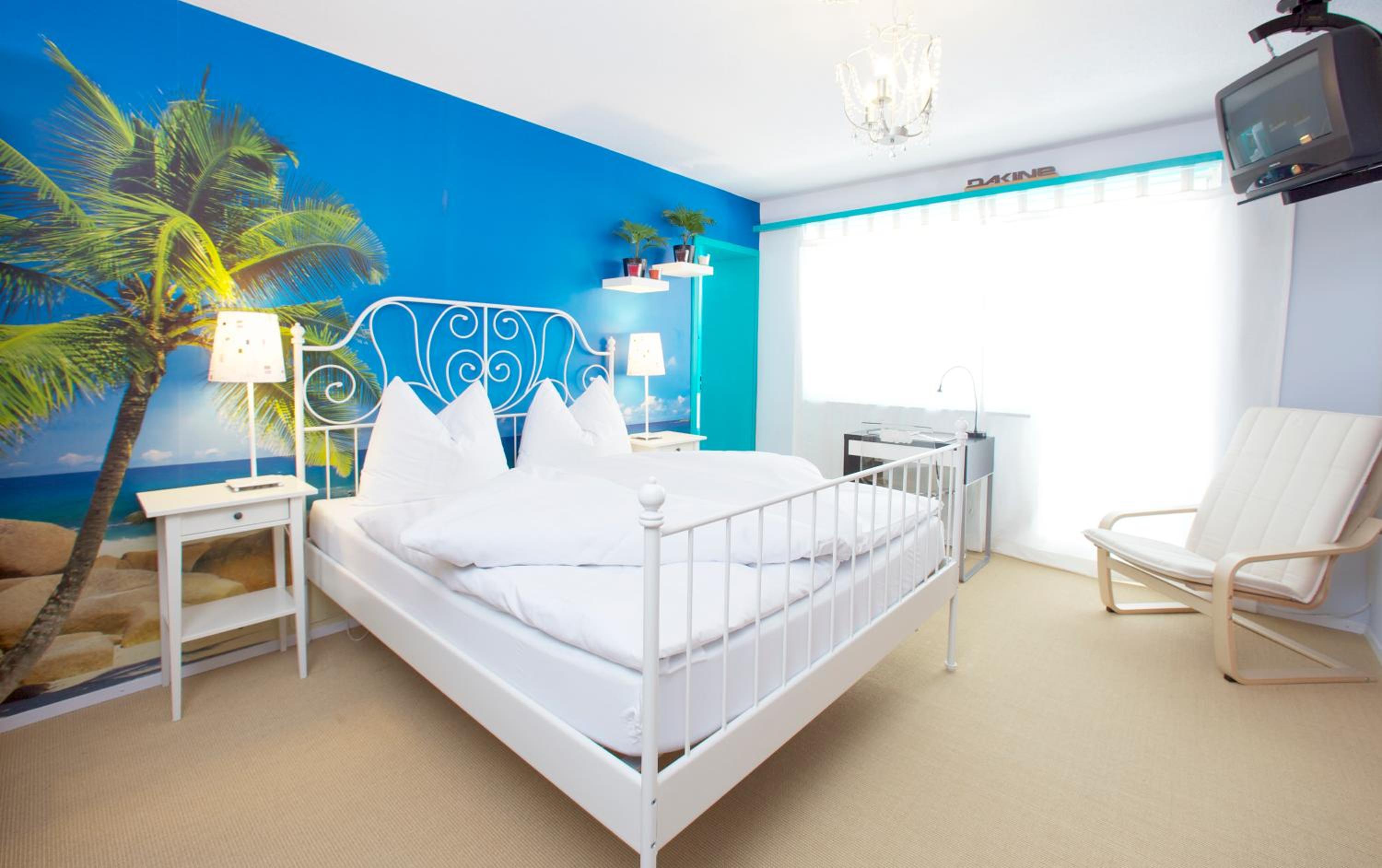 Double Room with Balcony - Photo 2
