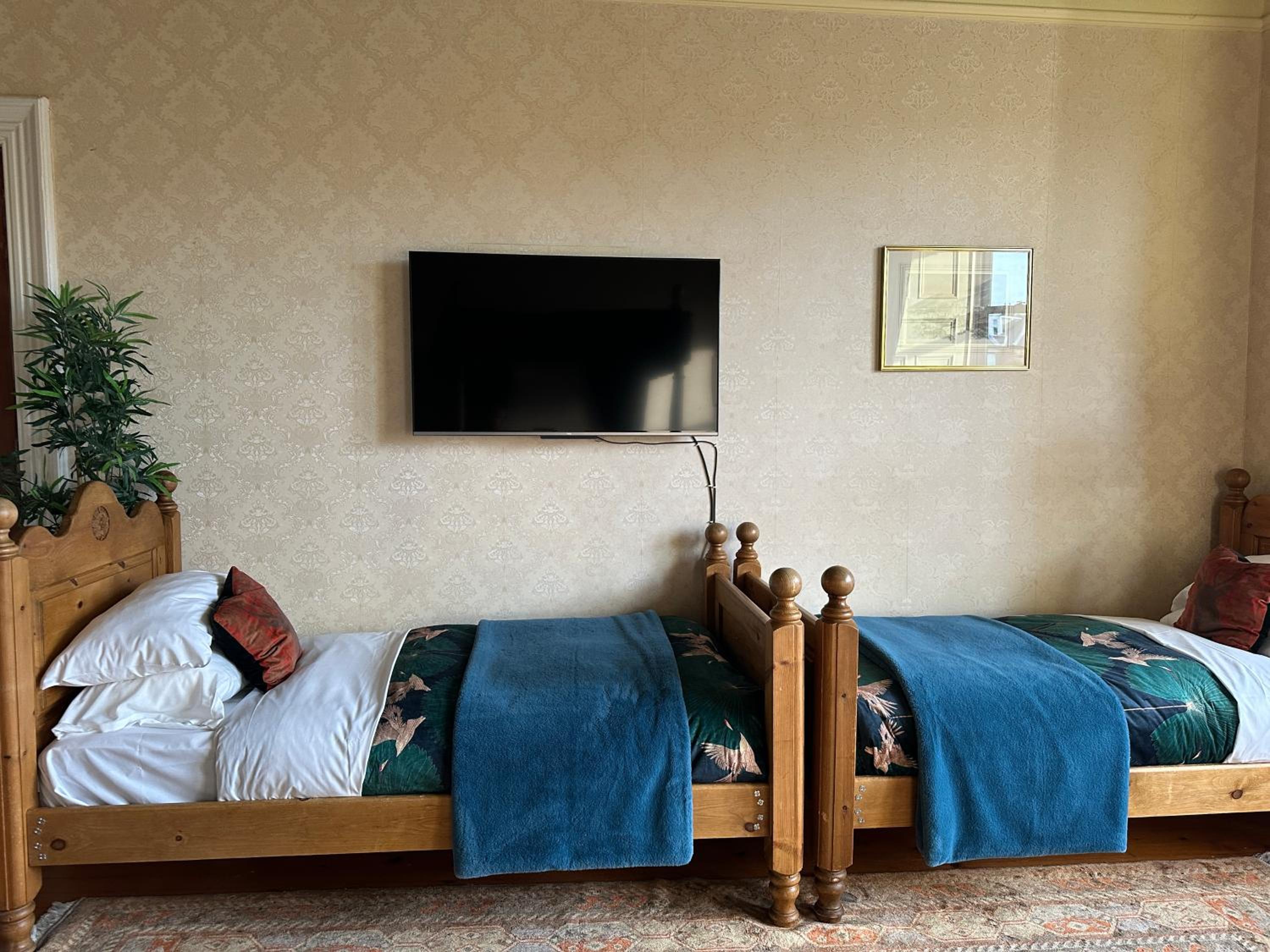 Family Room - Photo 8