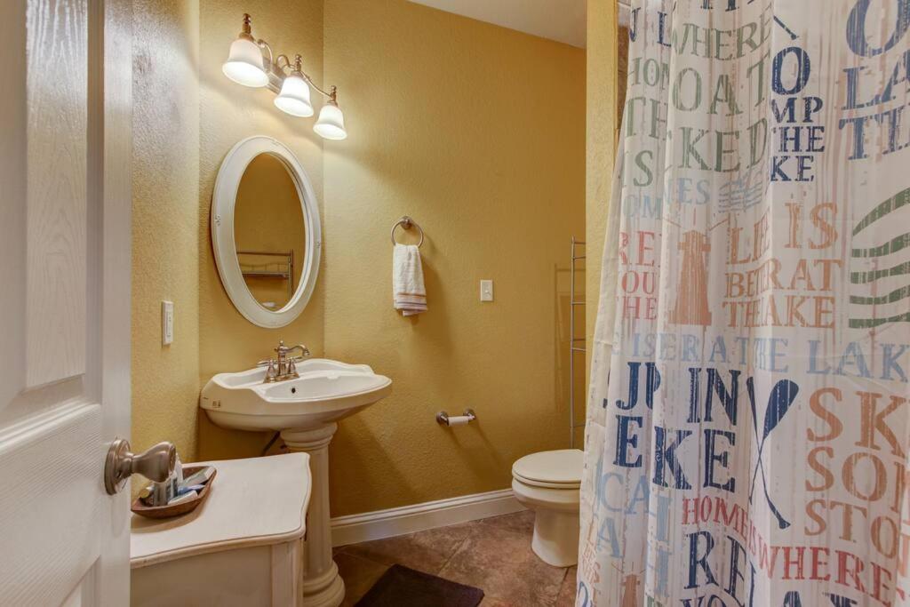 Two-Bedroom House photo 2