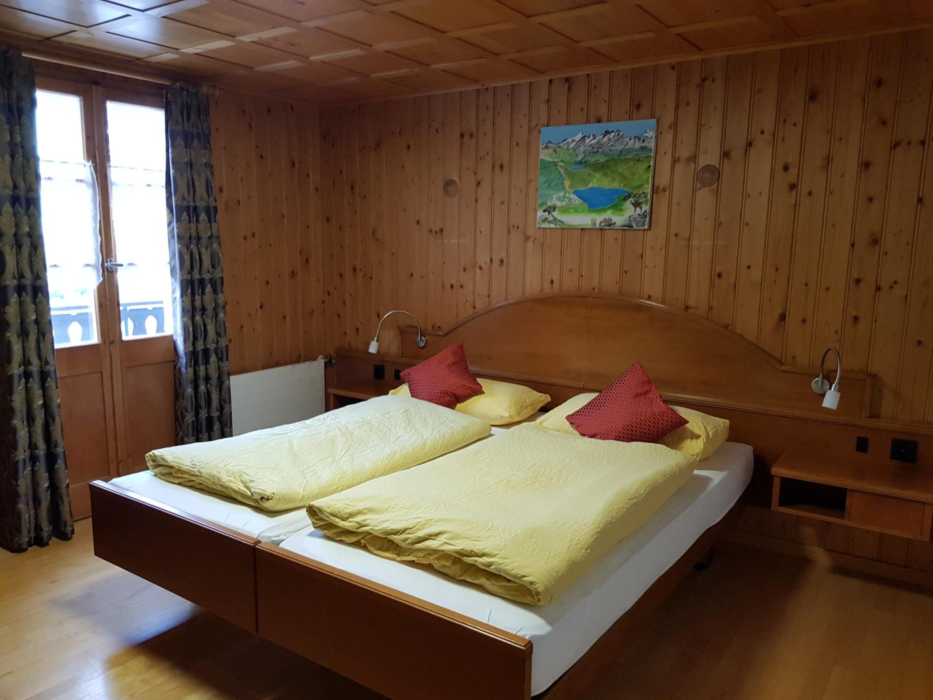Double Room with Shared Bathroom photo 3