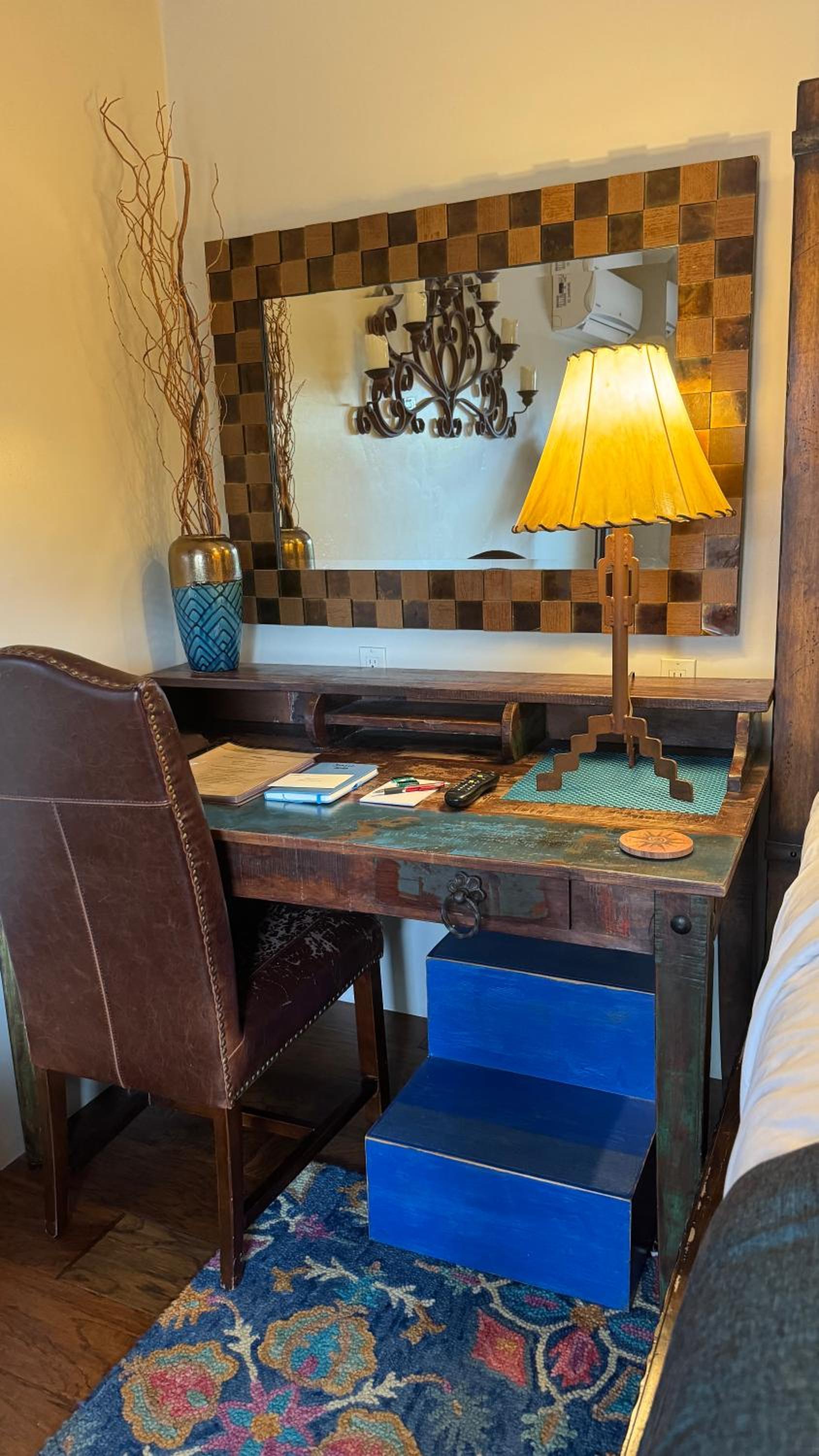 Sunset - Deluxe King Room - Photo 6