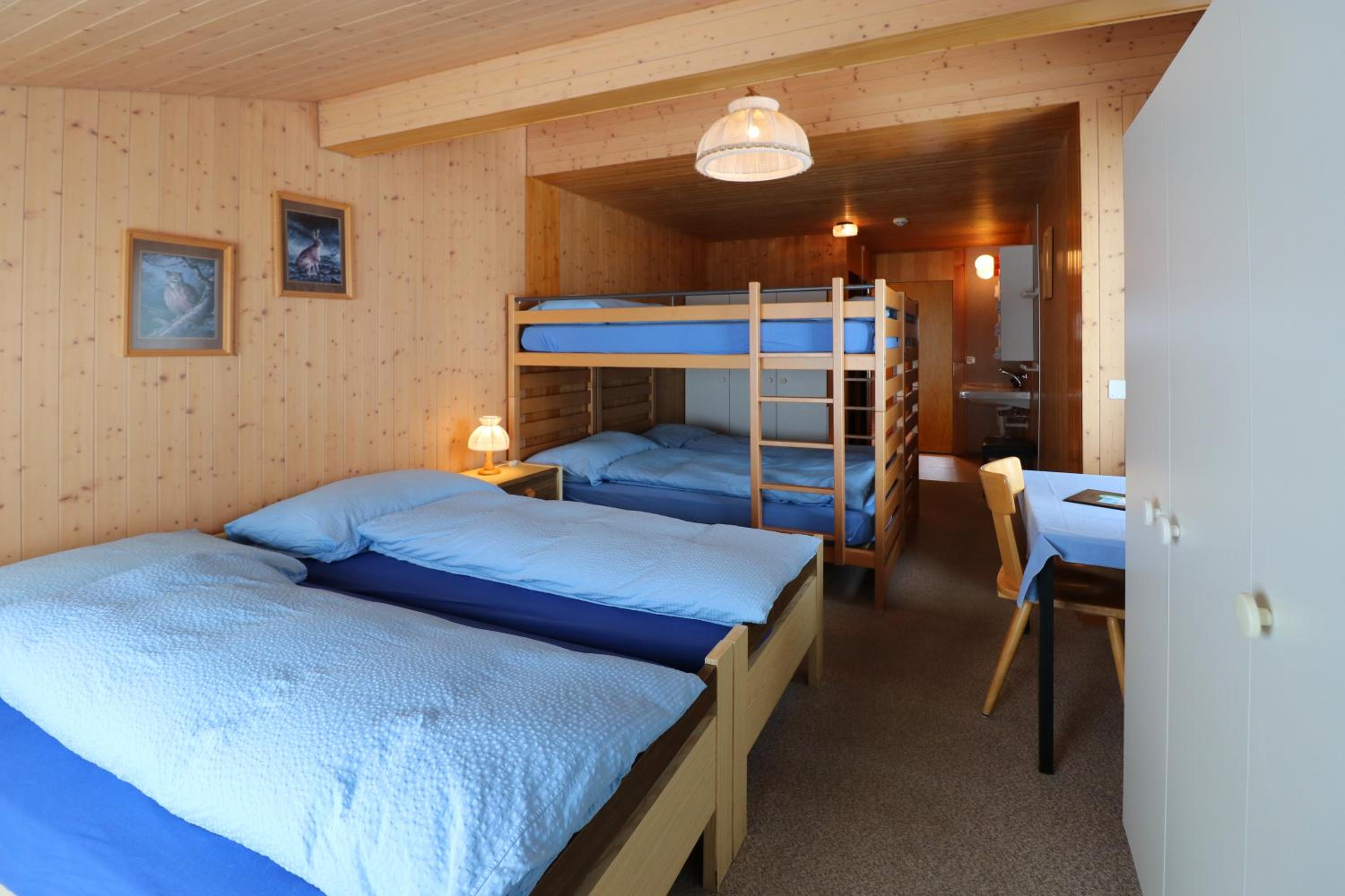 Mixed Dormitory Room