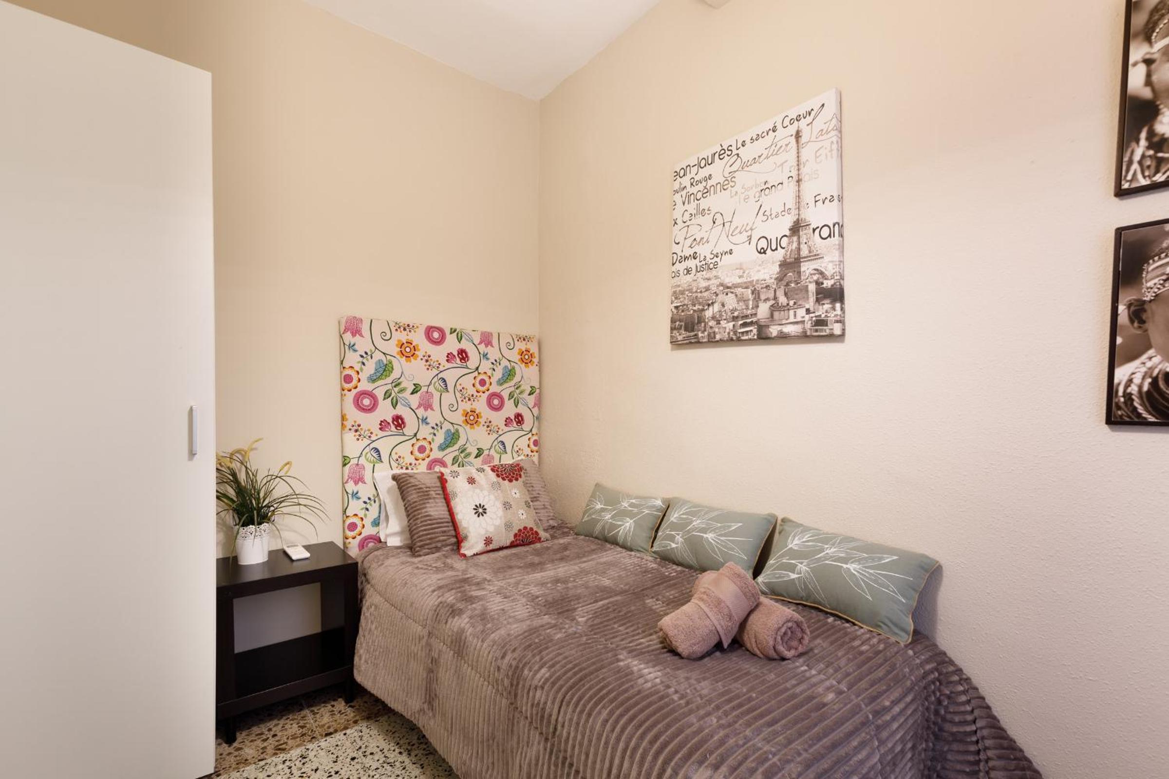 Apartment photo 2