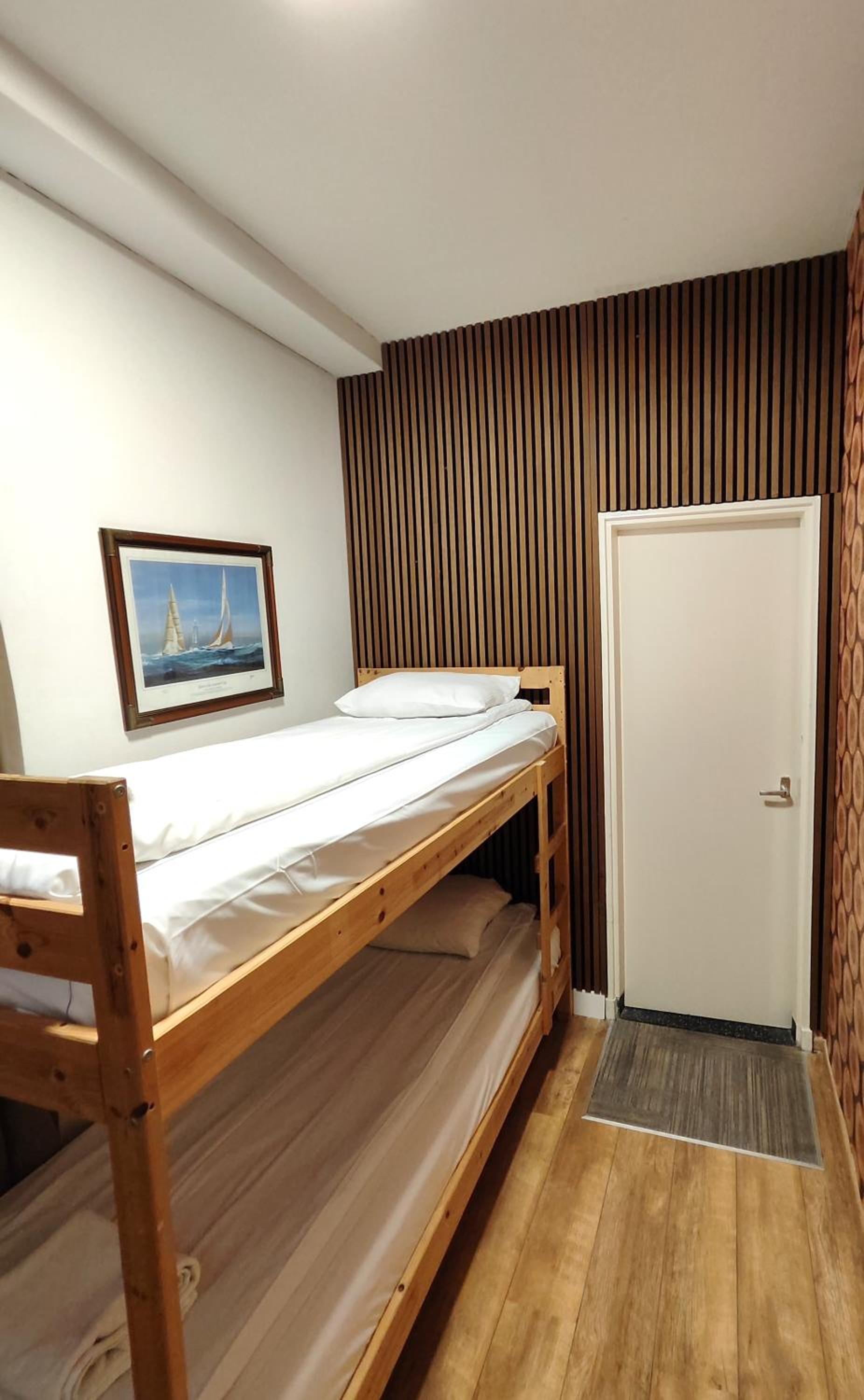 Single Room with Private Bathroom photo 2