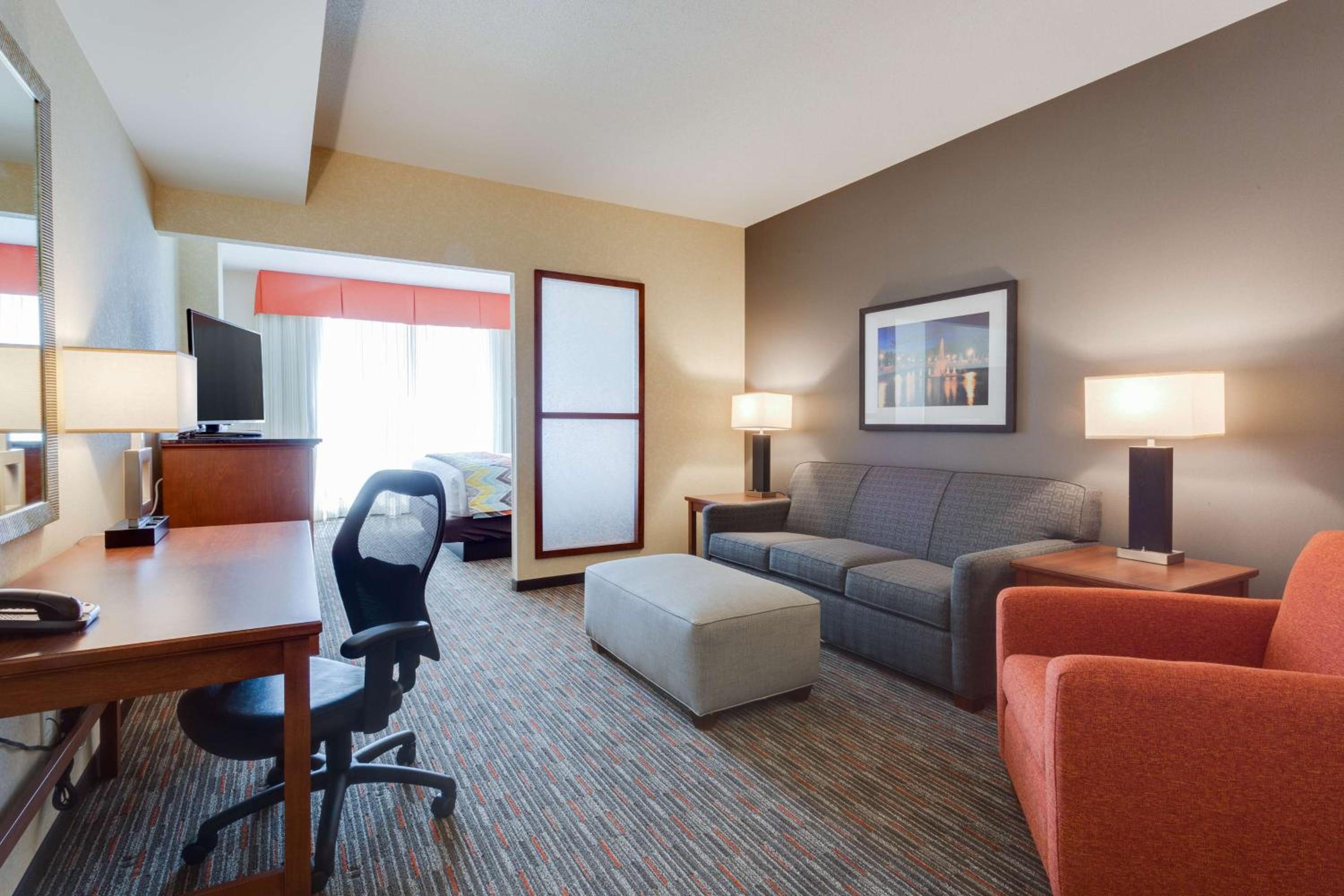 Superior King Room with Sofa Bed photo 2