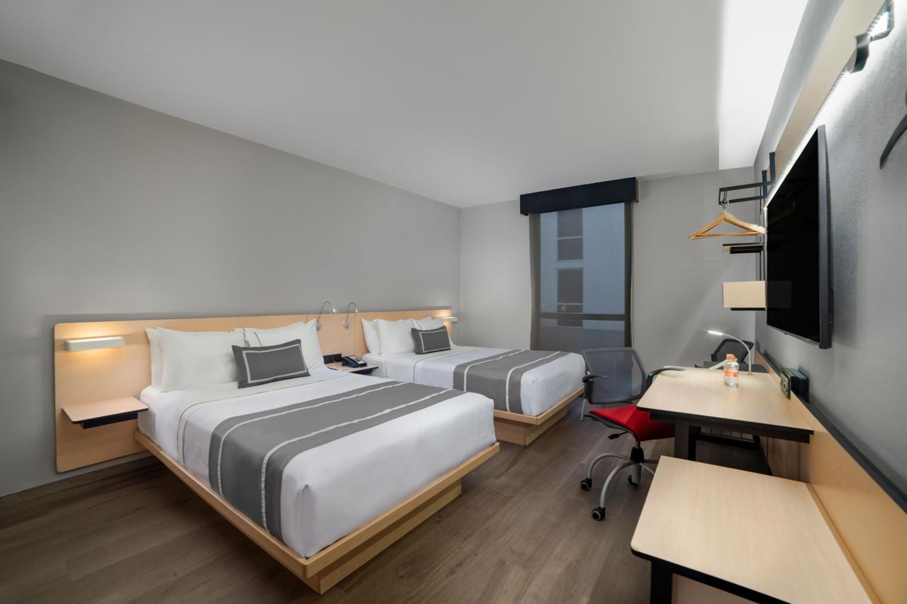 Double Room with Two Double Beds - Photo 1