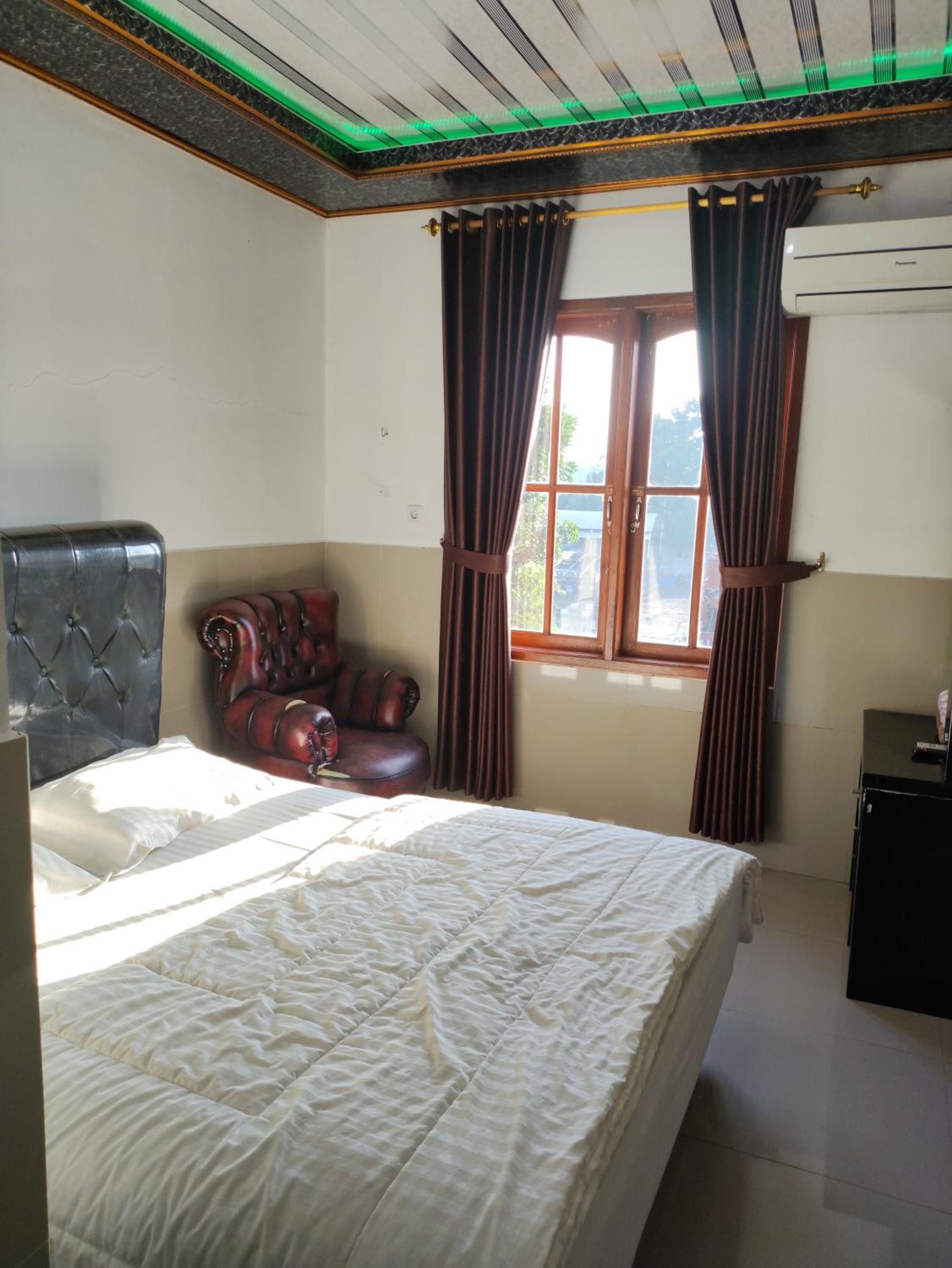 Deluxe Room - Photo 4