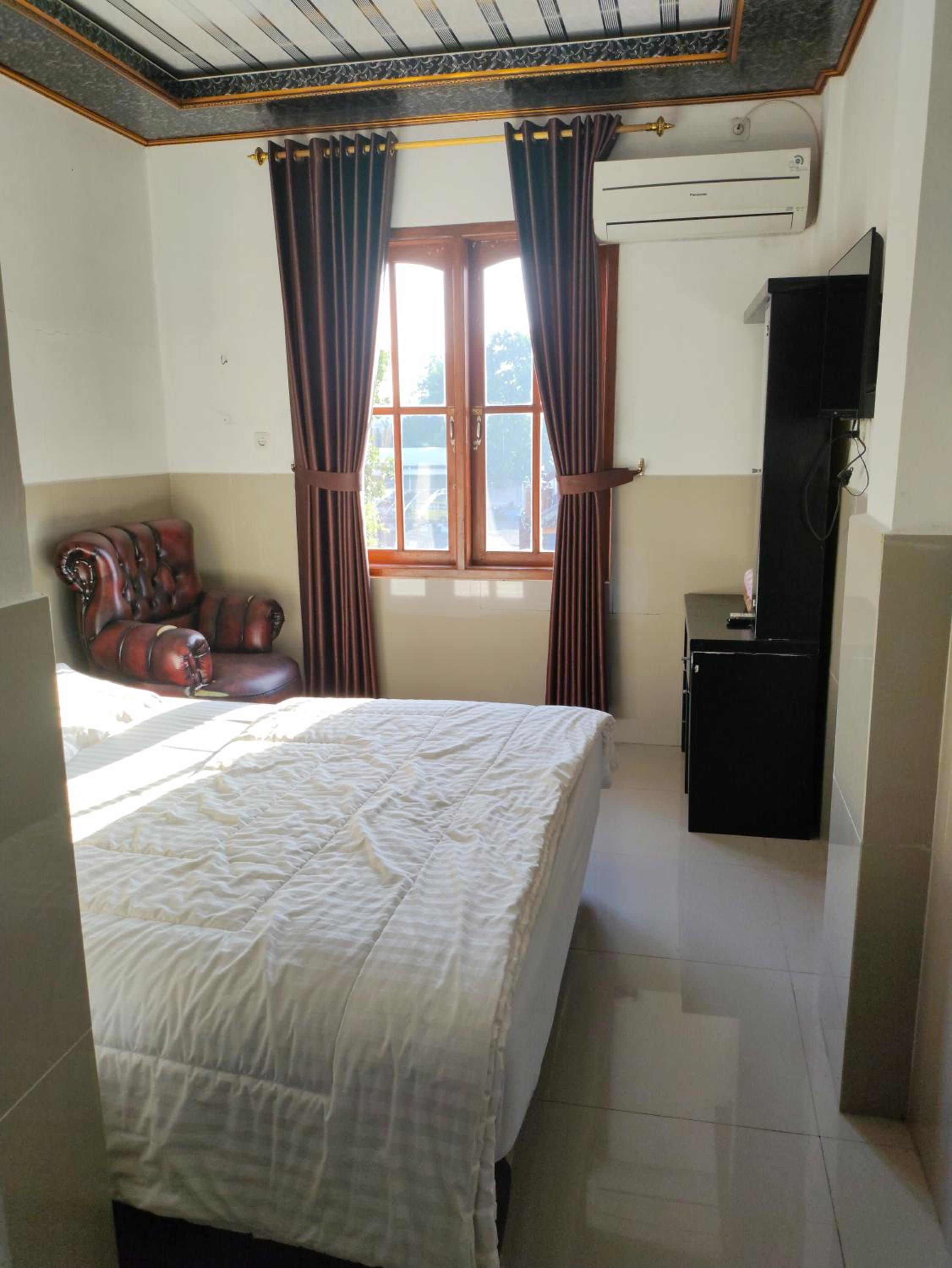Deluxe Room - Photo 3