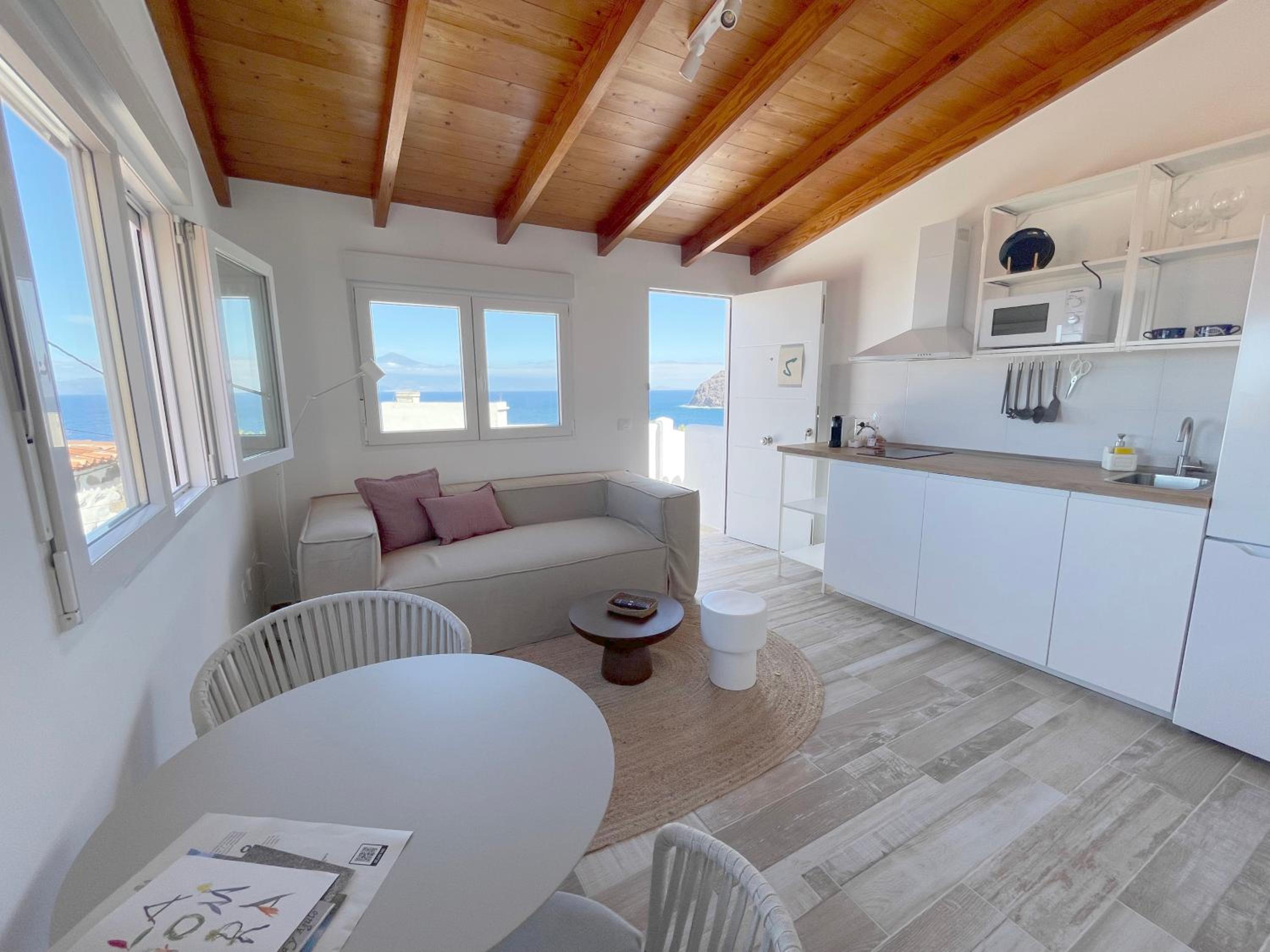 Apartment with Terrace photo 3