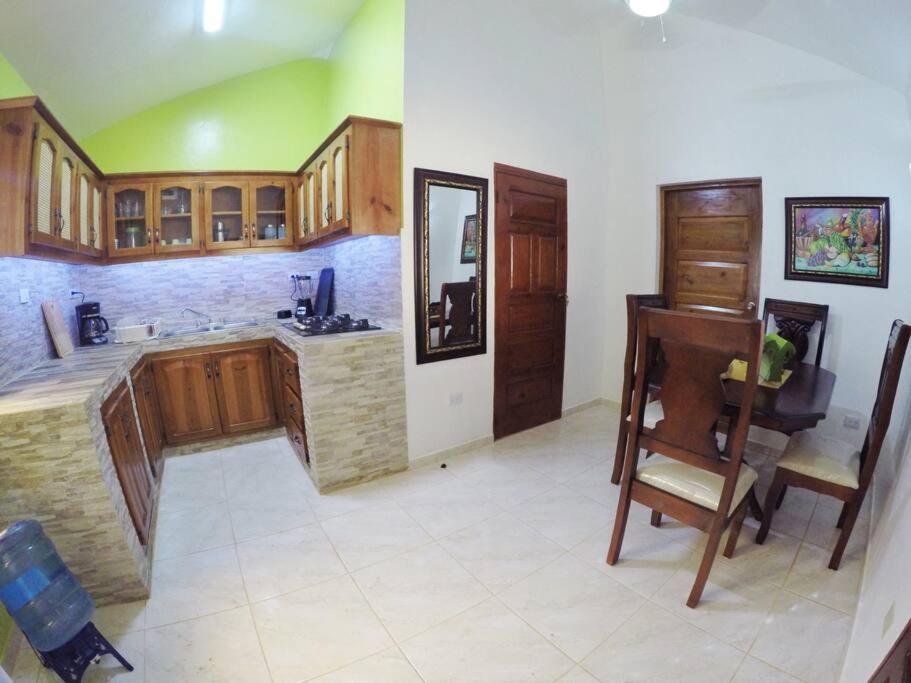 One-Bedroom Apartment photo 2