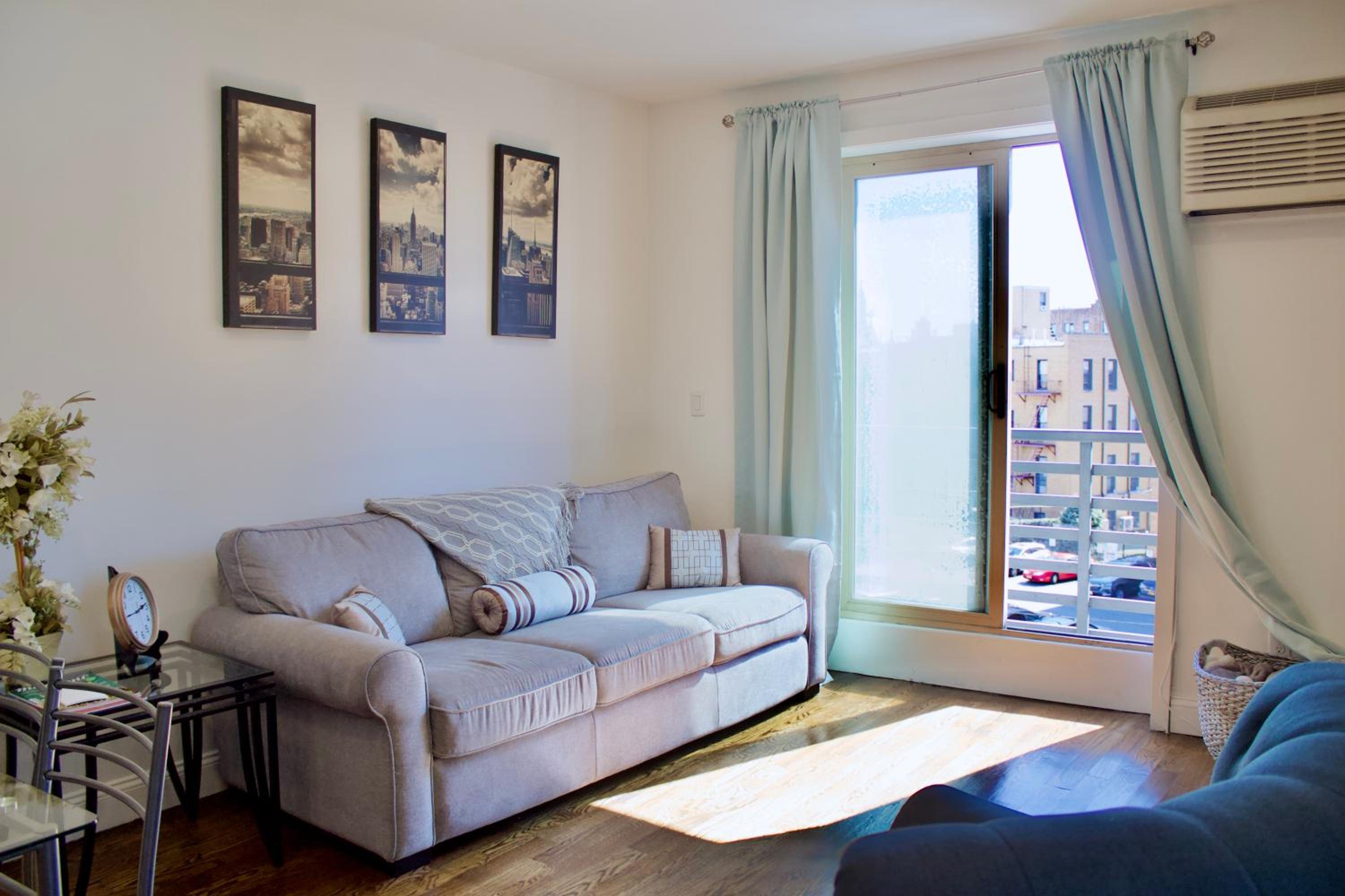 Two-Bedroom Apartment with Balcony photo 3