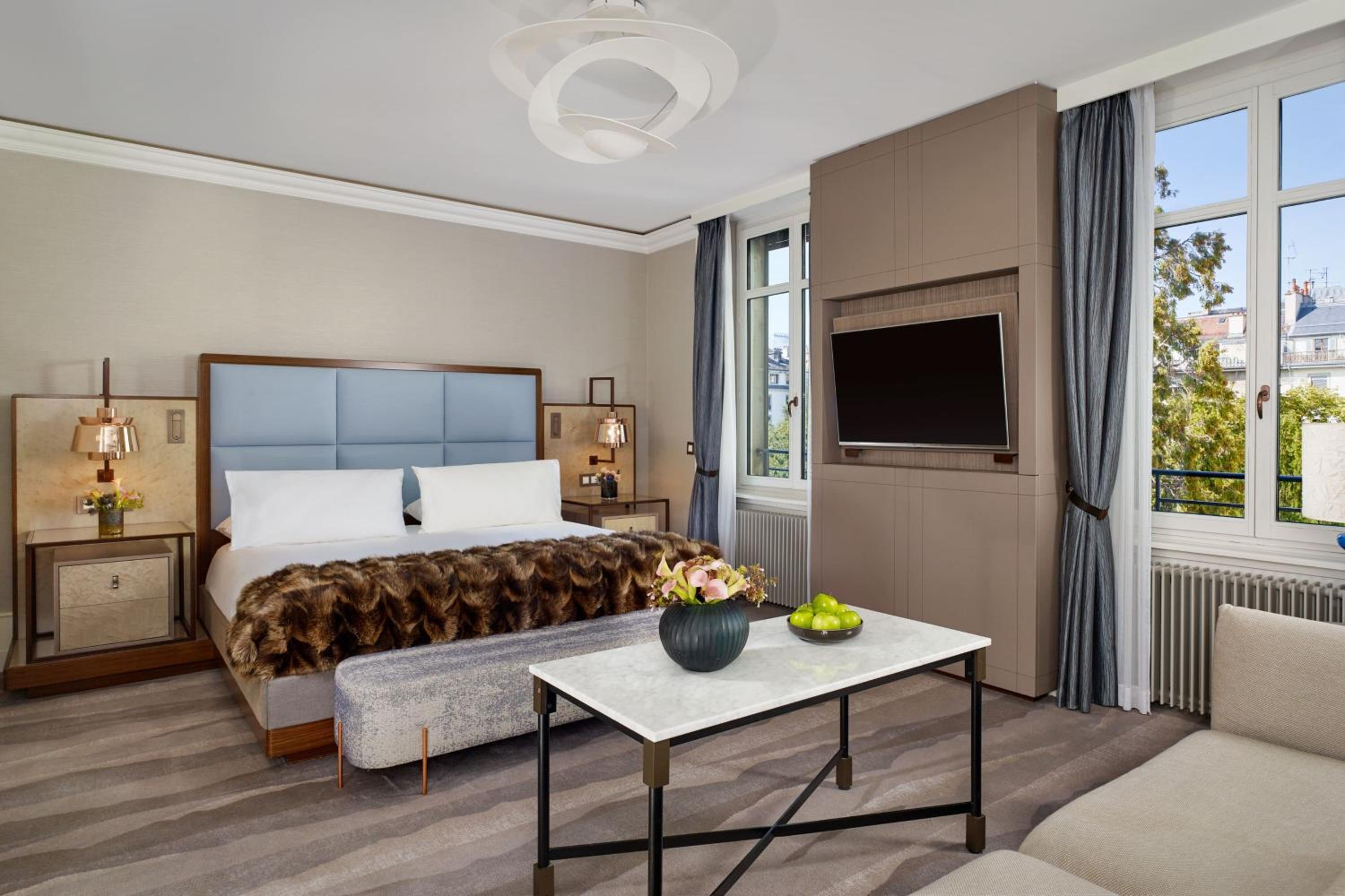 Garden View Suite, Suite, 1 King, Garden view