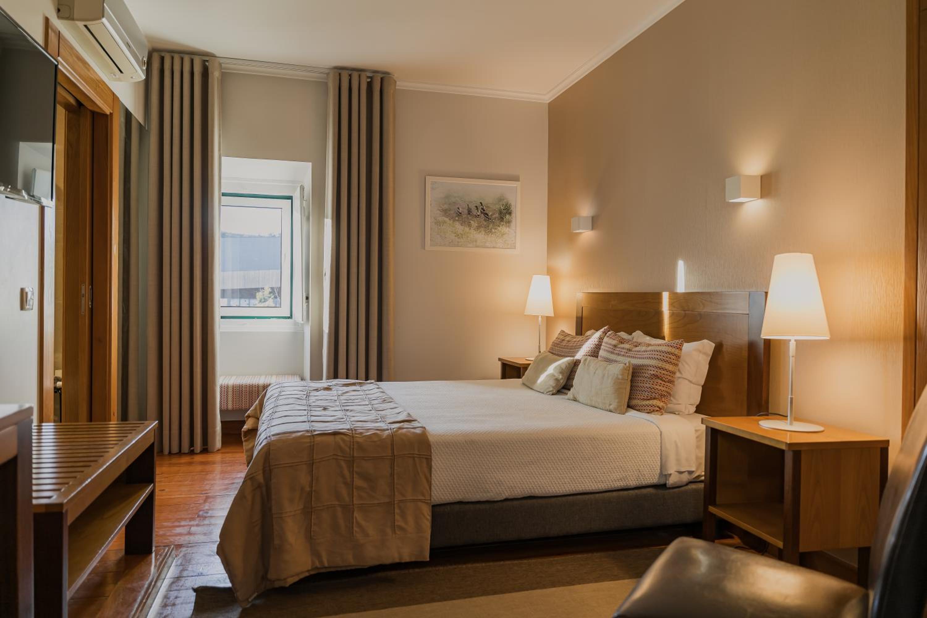 Double or Twin Room - Photo 23
