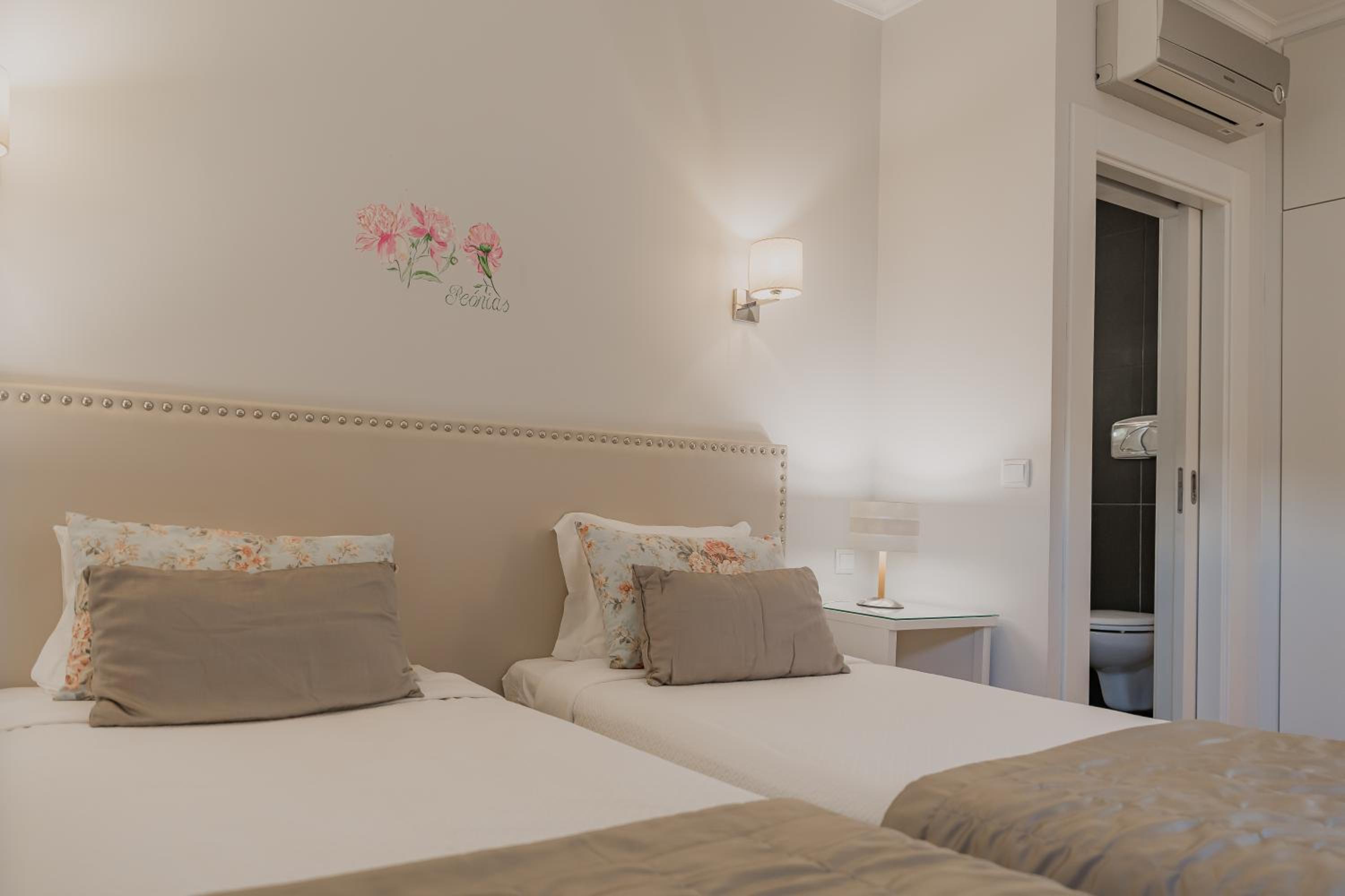 Double or Twin Room - Photo 14