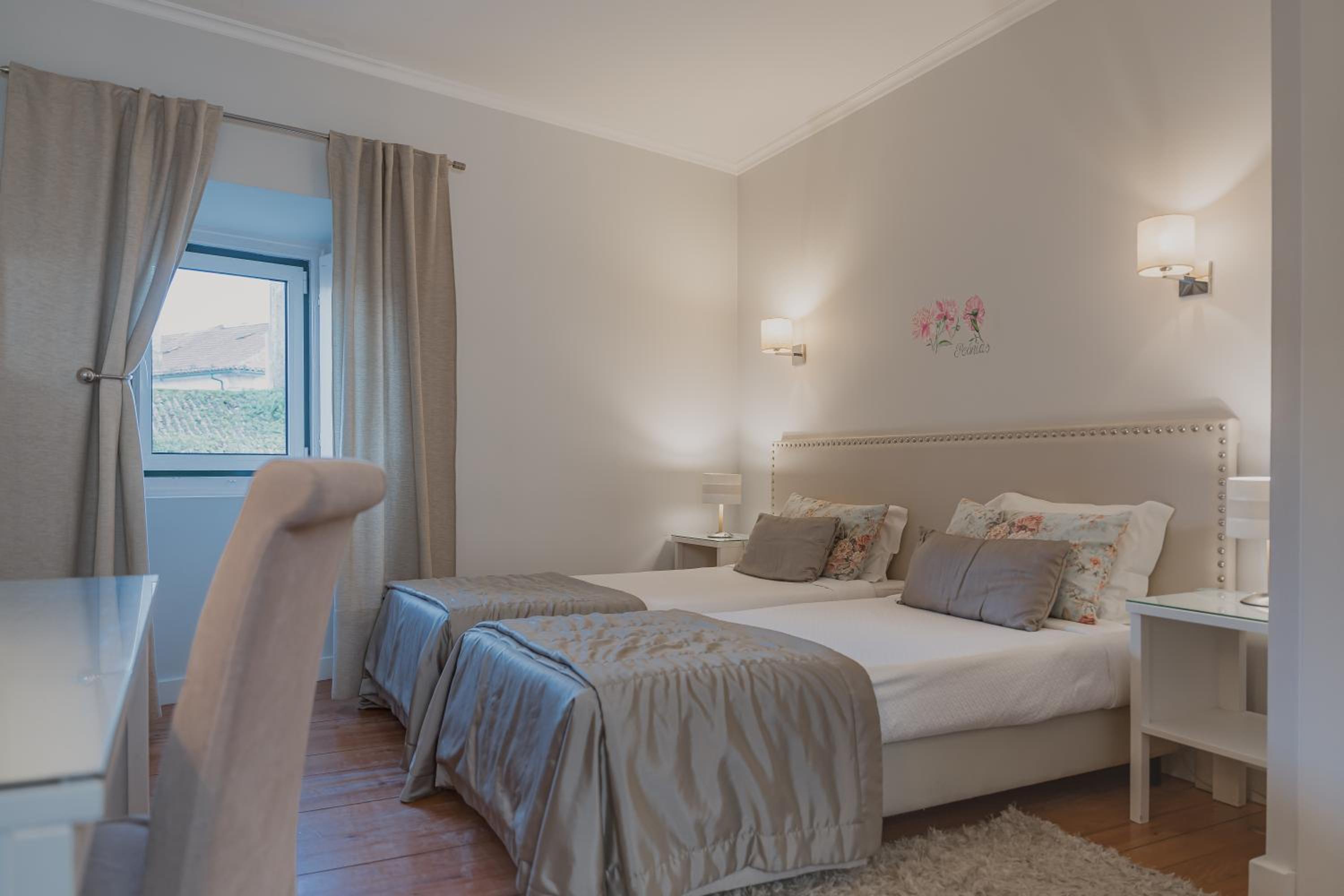 Double or Twin Room - Photo 10