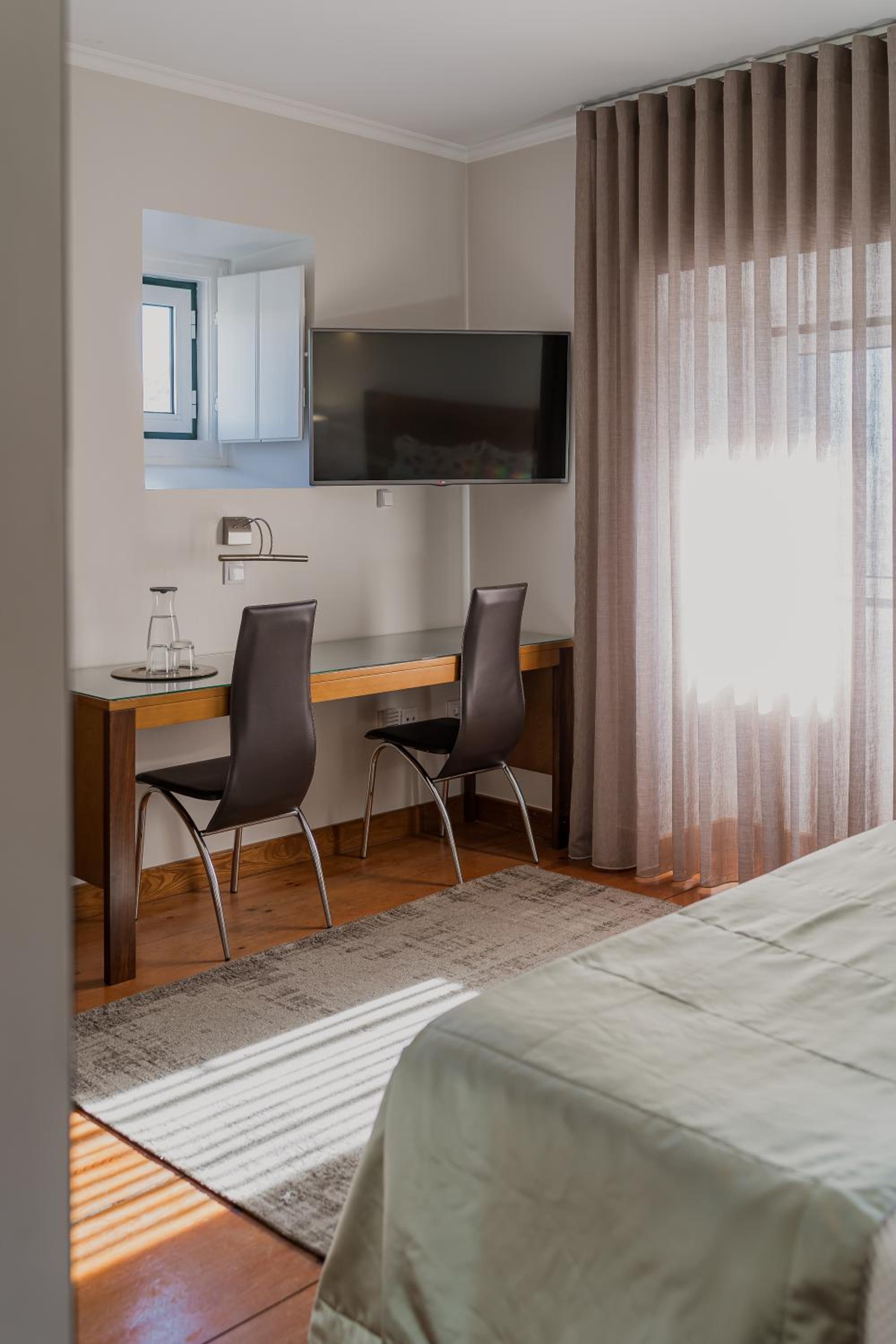 Double or Twin Room - Photo 7
