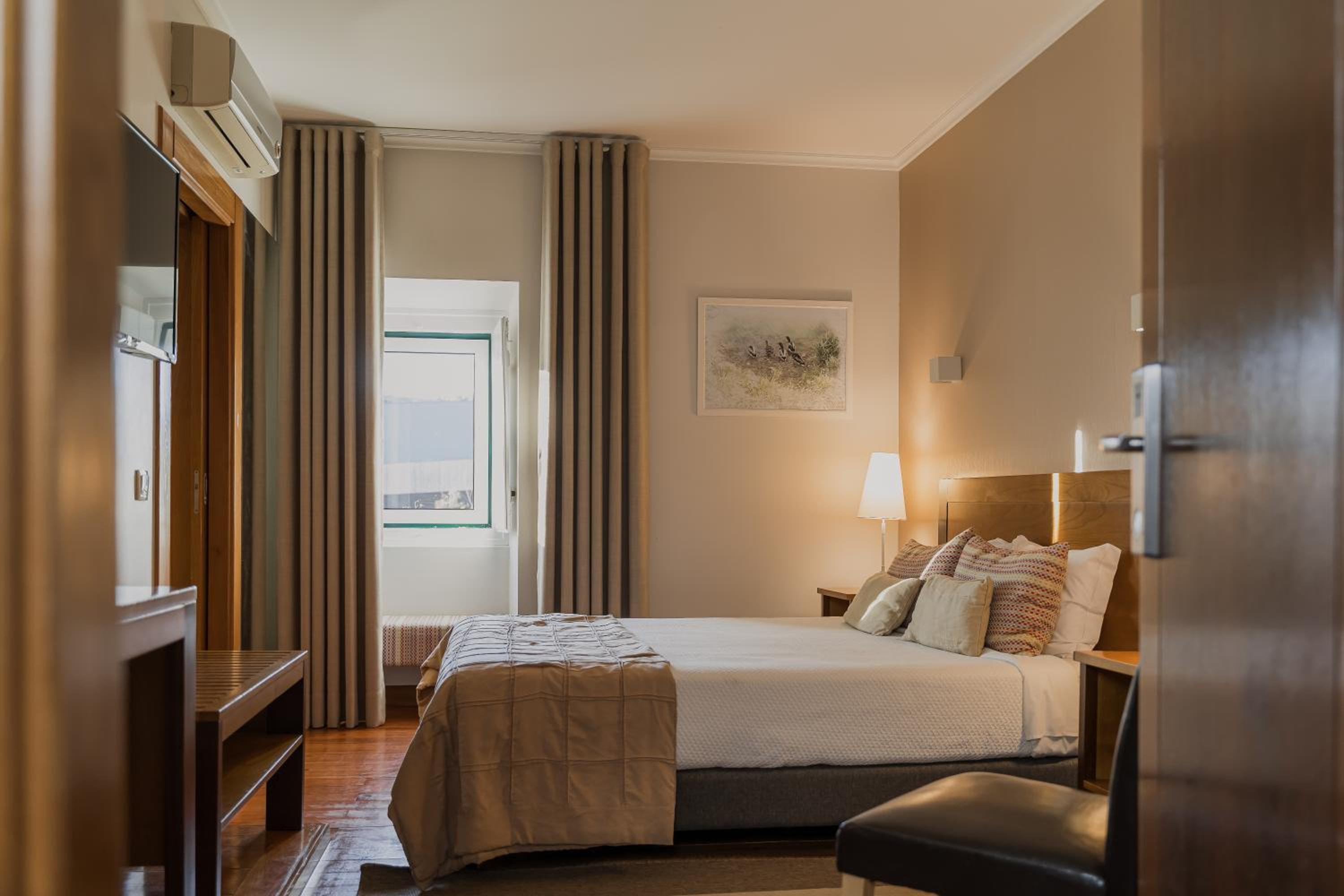 Double or Twin Room - Photo 6