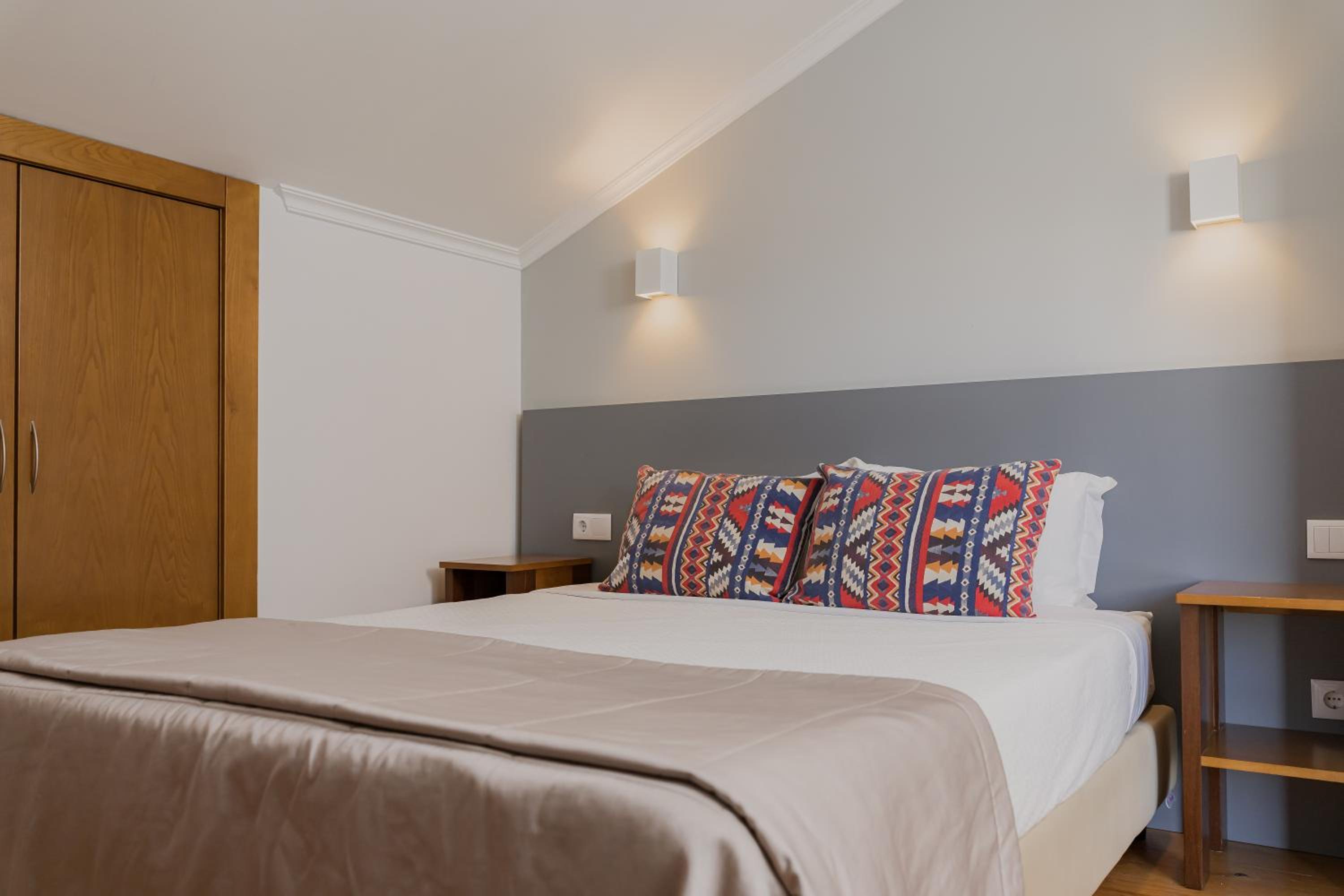 Double Room with River View - Photo 8