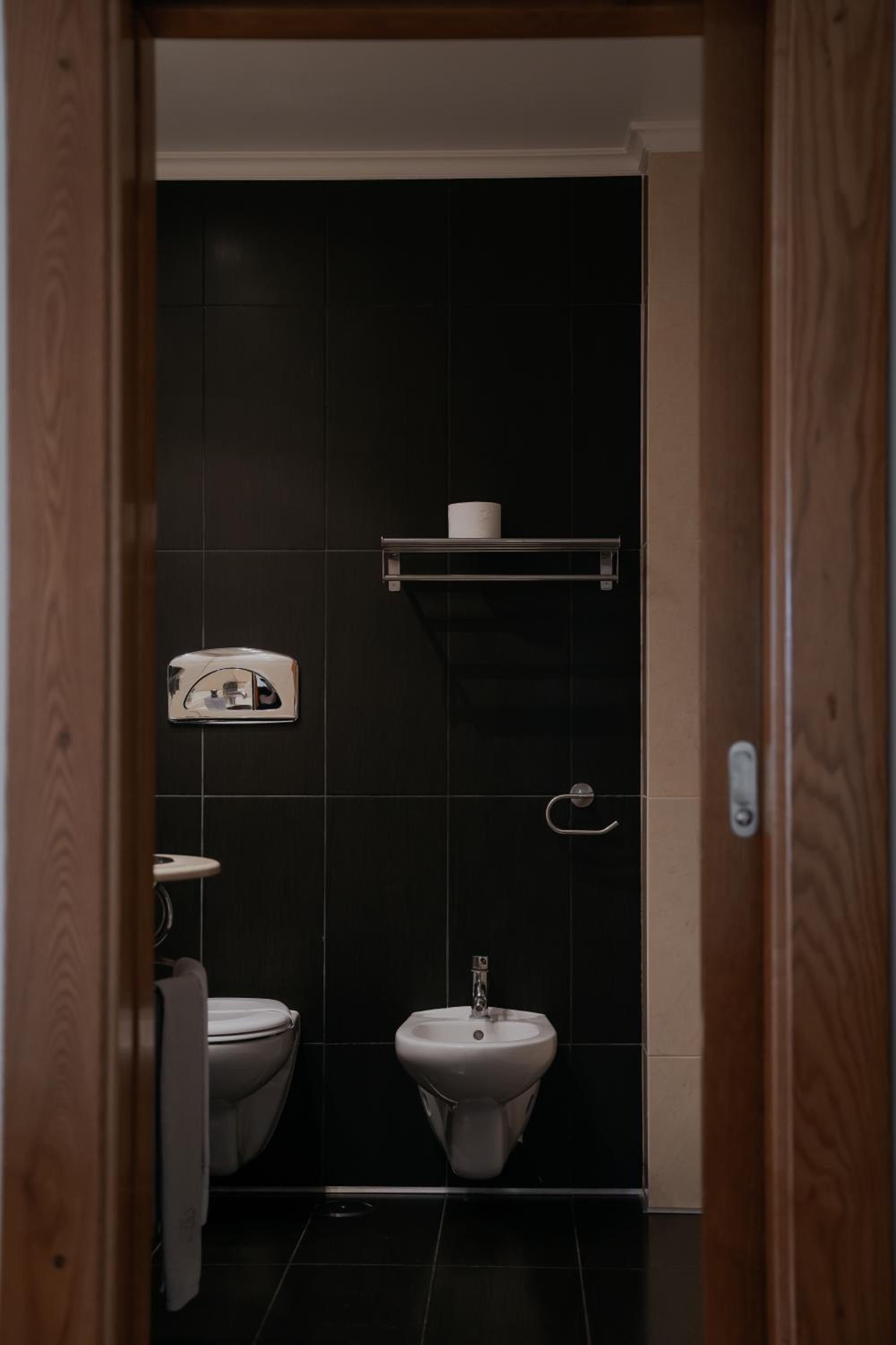 Double or Twin Room - Photo 2