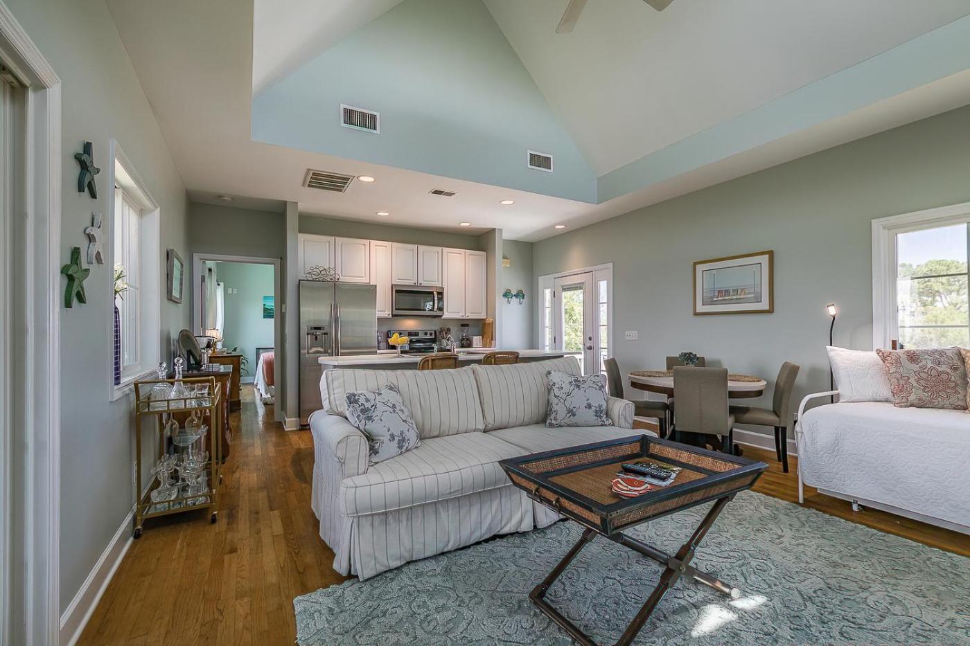 One-Bedroom House photo 2