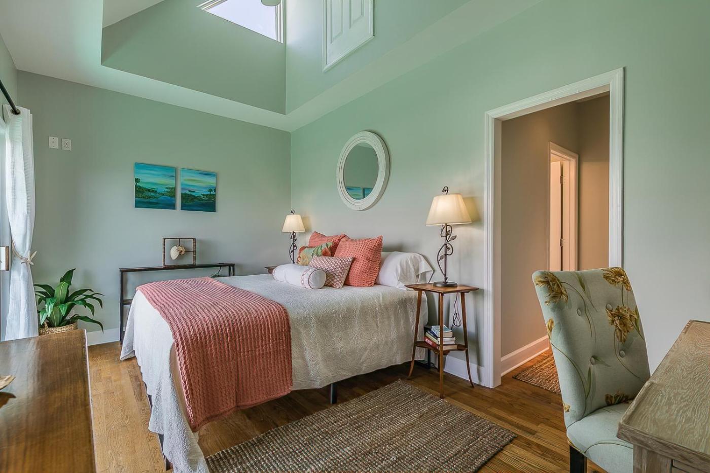 One-Bedroom House photo 1