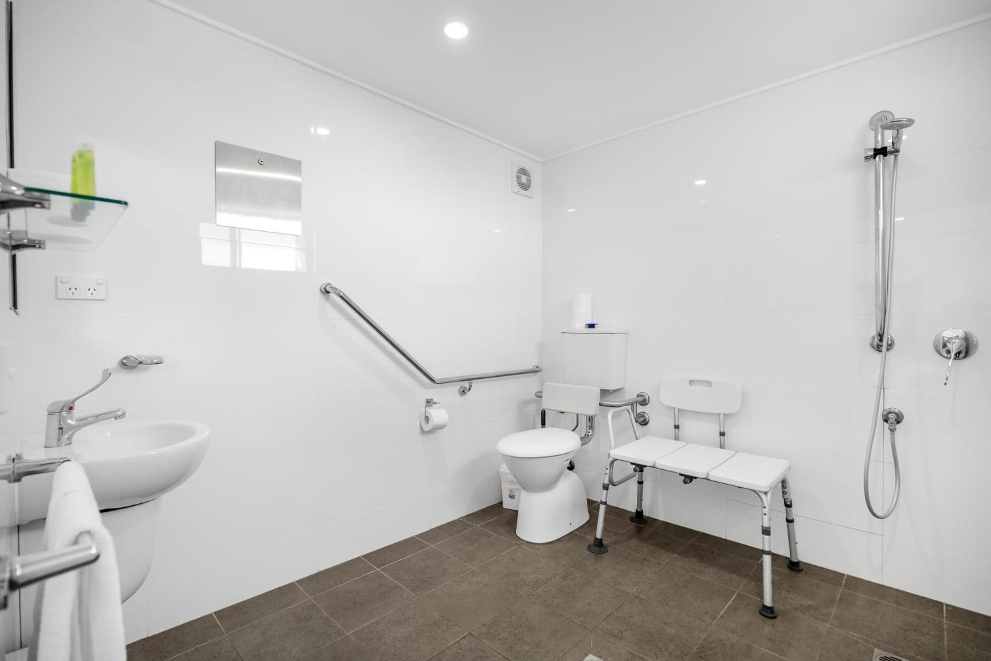 Studio Apartment - Photo 4