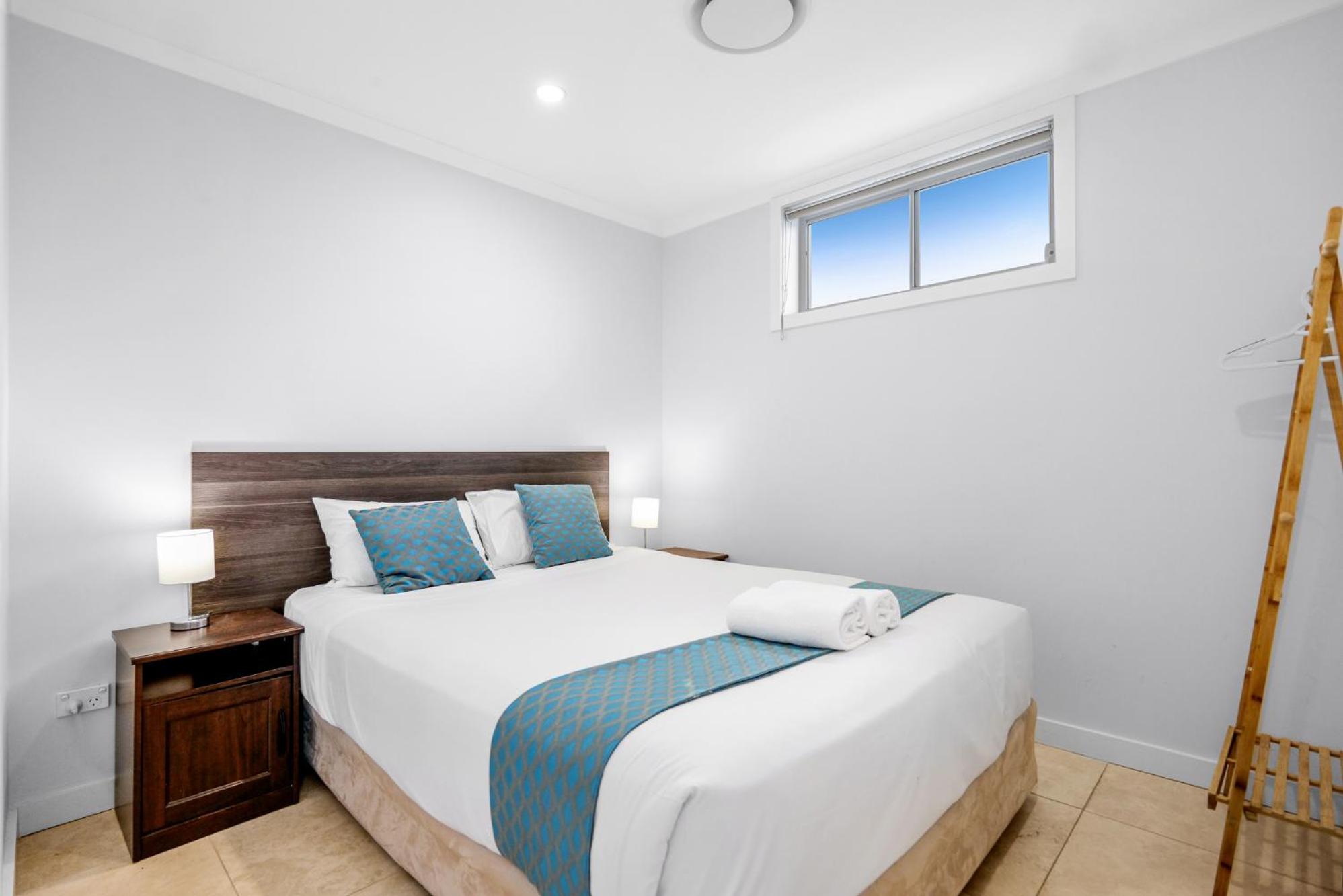 Two-Bedroom Apartment - Photo 4