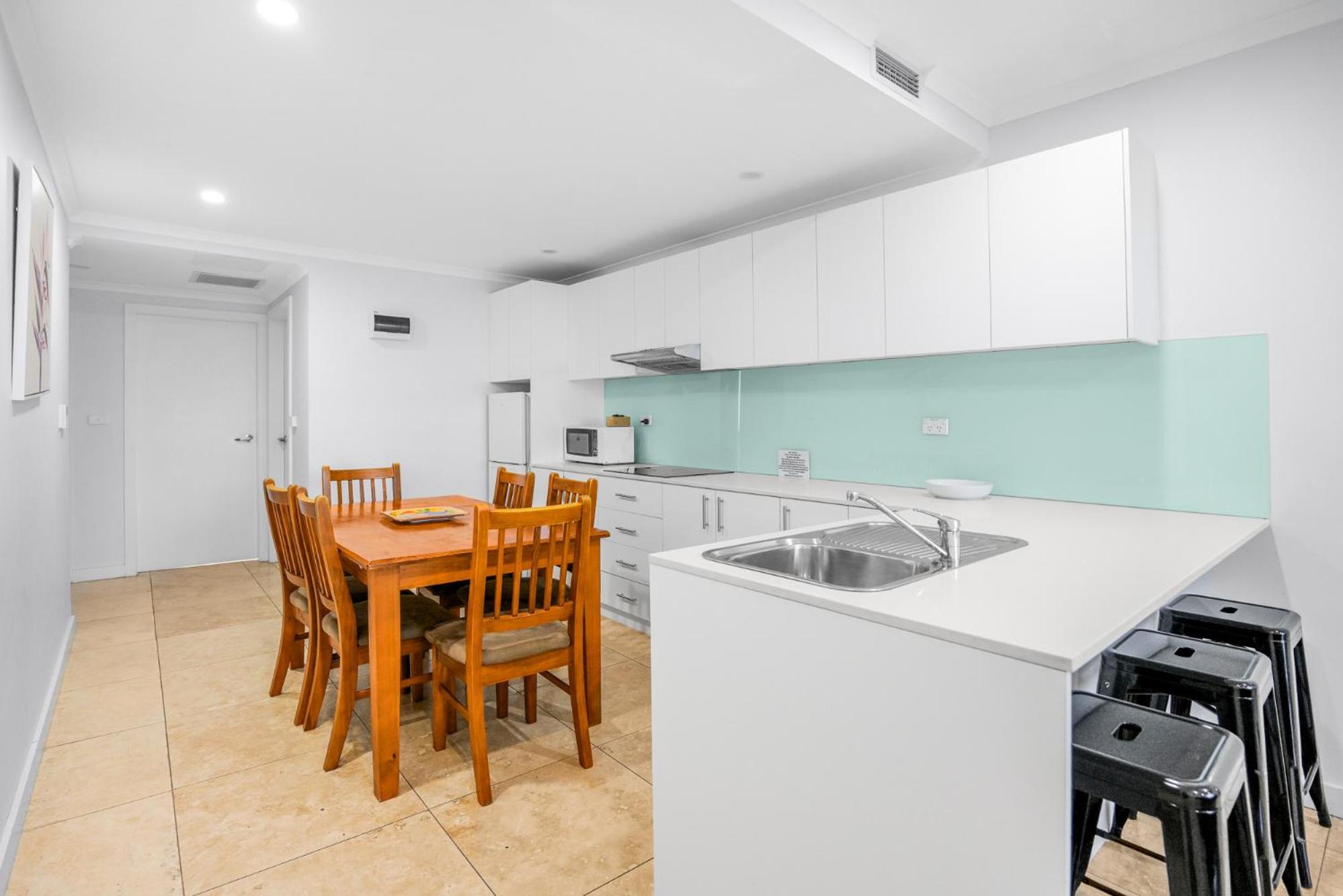 Three-Bedroom Apartment - Photo 5