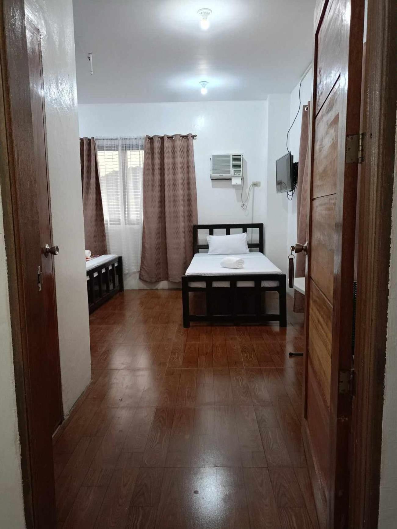 Family Room with Balcony photo 1
