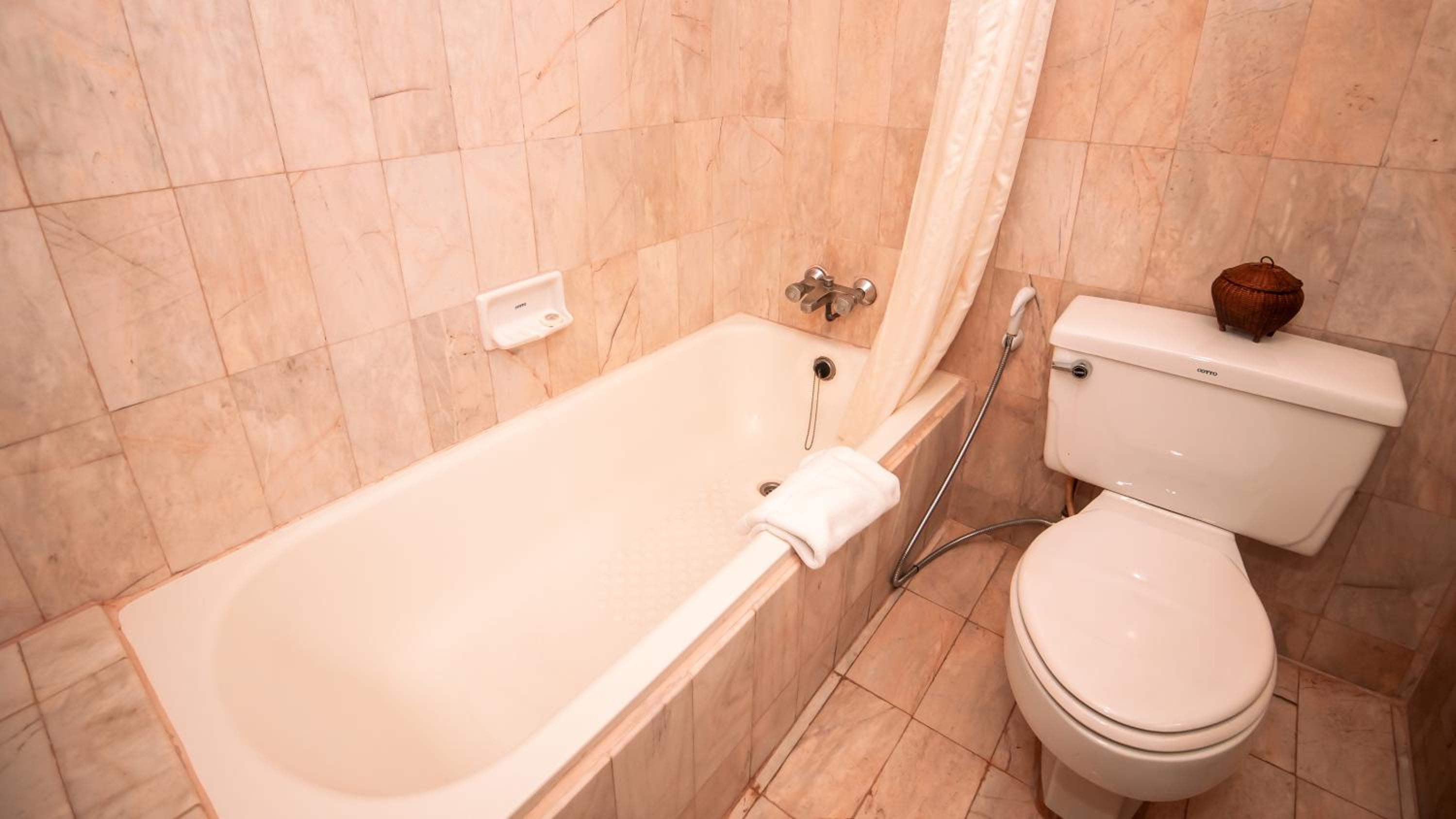 Standard Double Room - Photo 8