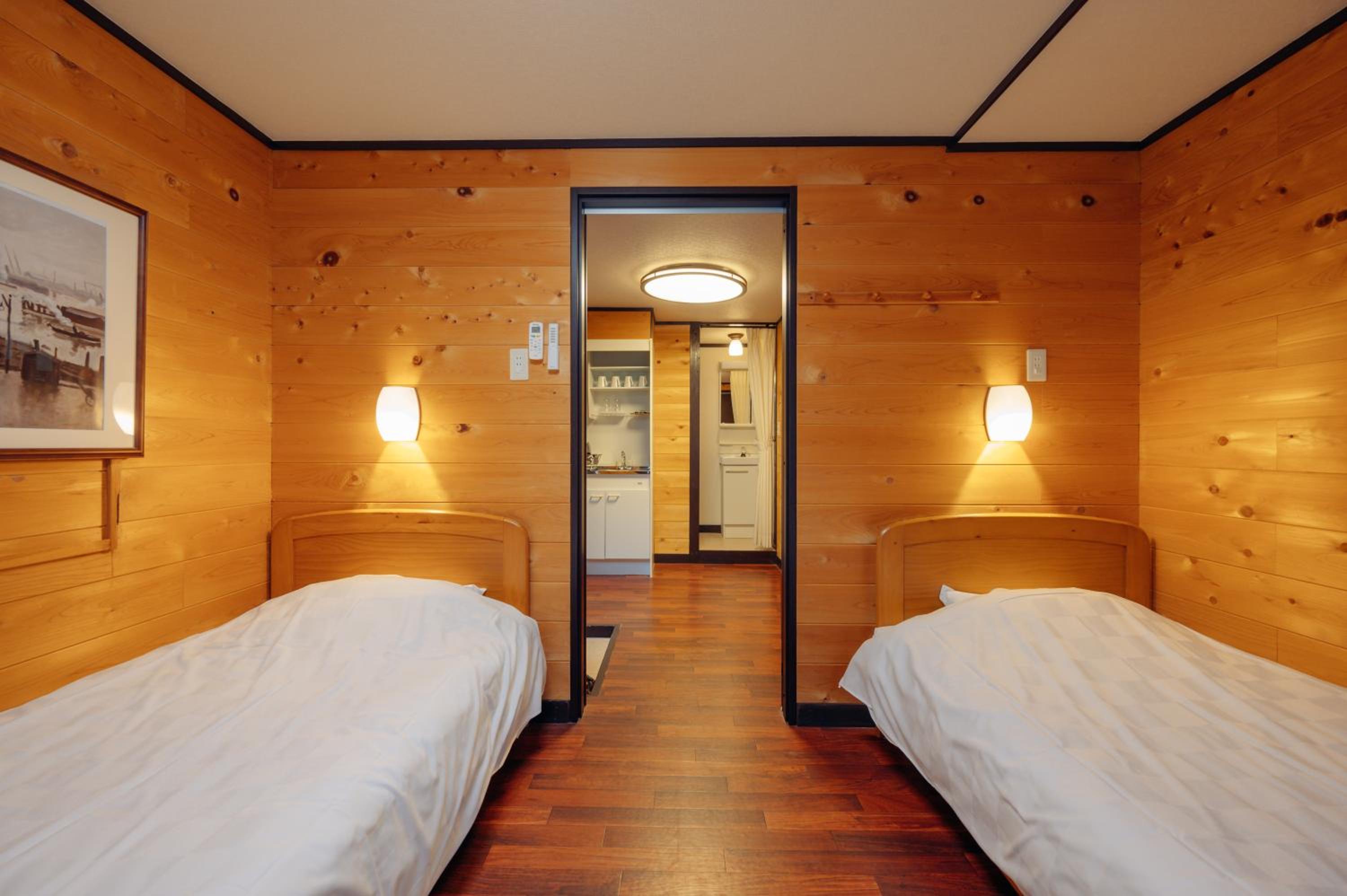 Quadruple Room - Photo 6